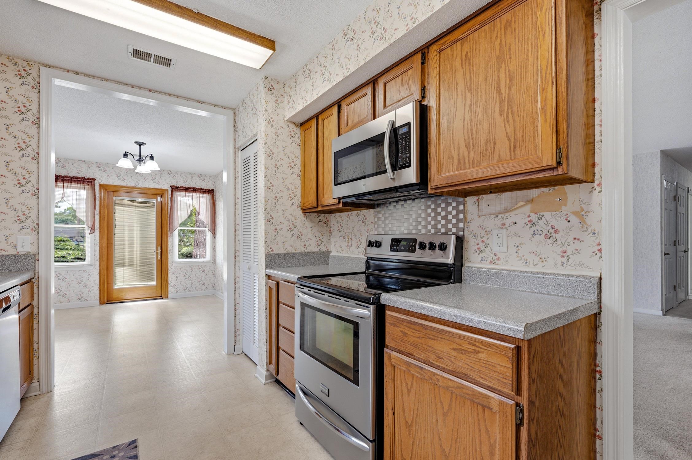 117 Mayberry Ln. Property Photo 6