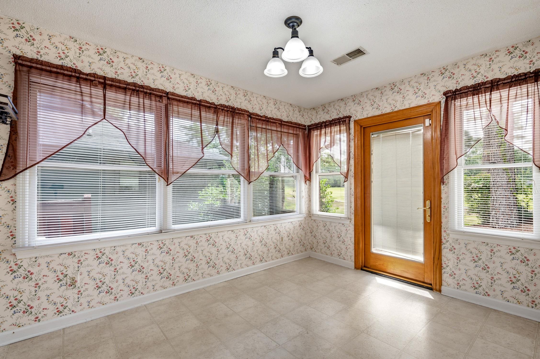 117 Mayberry Ln. Property Photo 19