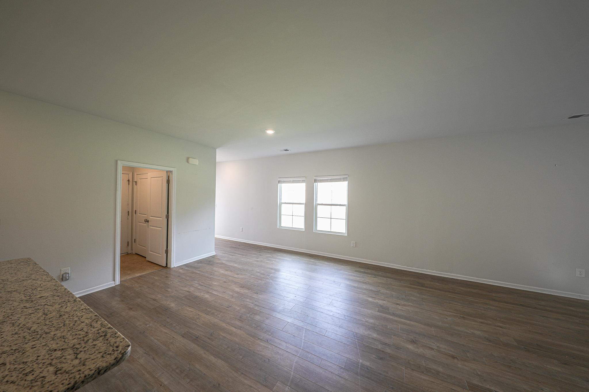 543 Carrick Loop Property Photo 4