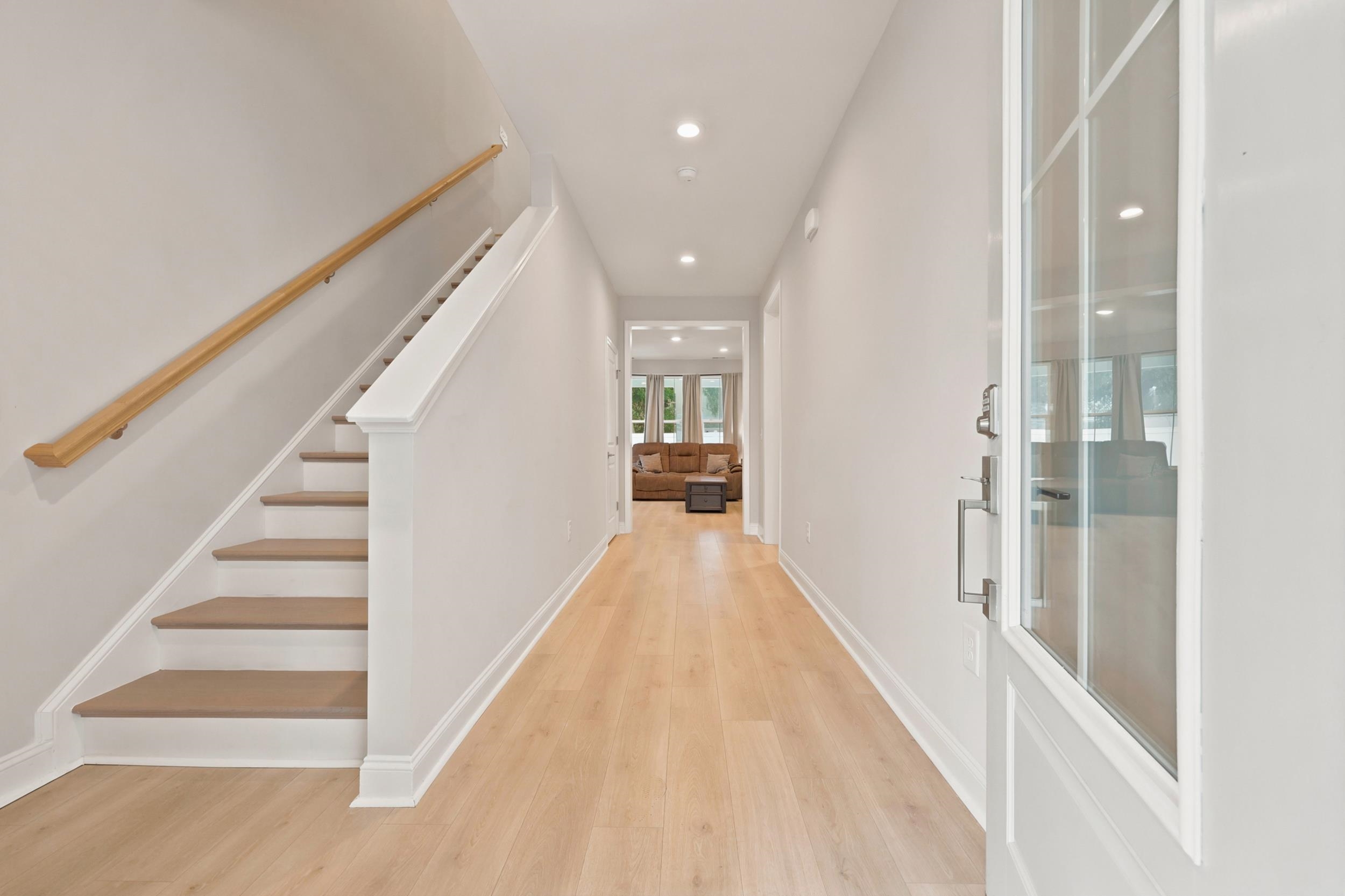 2616 Hillbourne Loop Property Photo 3