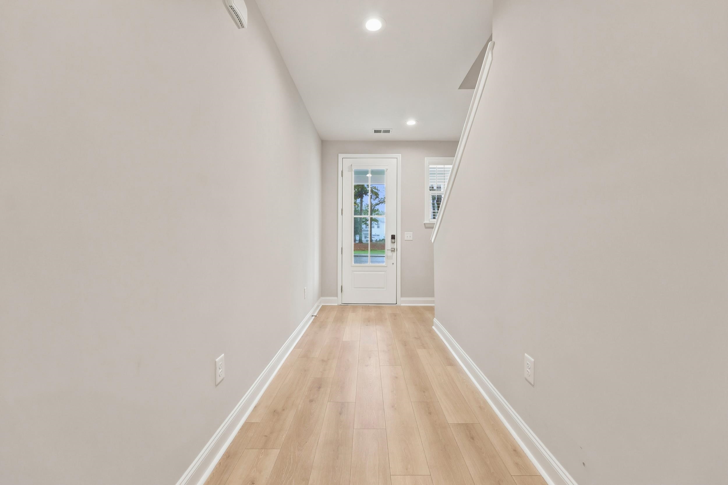 2616 Hillbourne Loop Property Photo 4