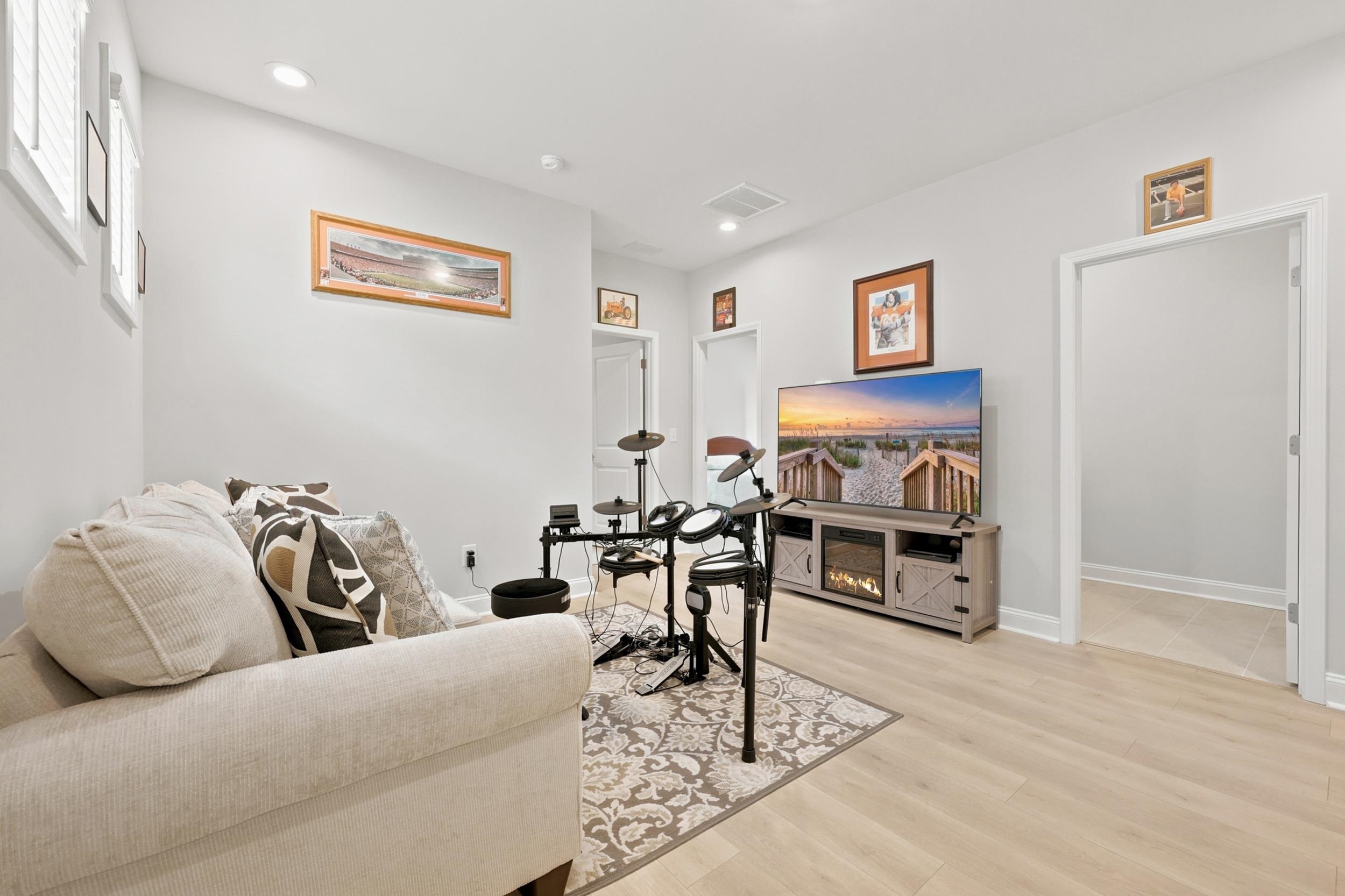2616 Hillbourne Loop Property Photo 14