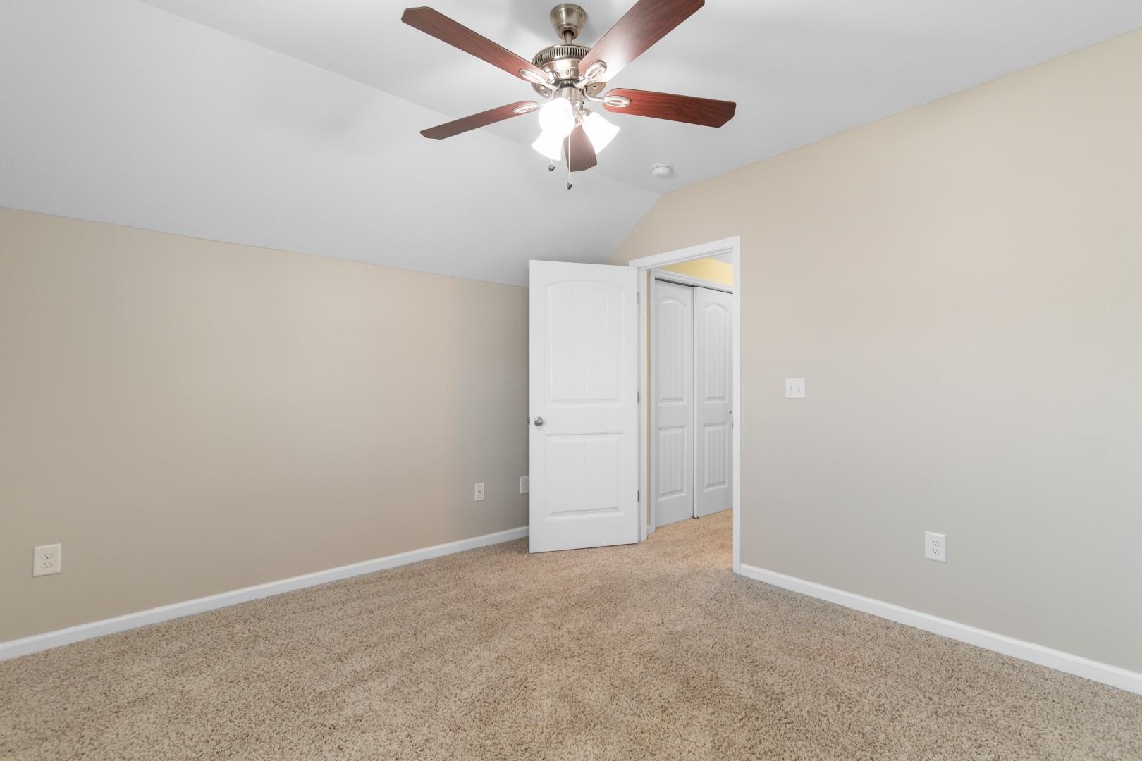 711 Shell Creek Circle Property Photo 18