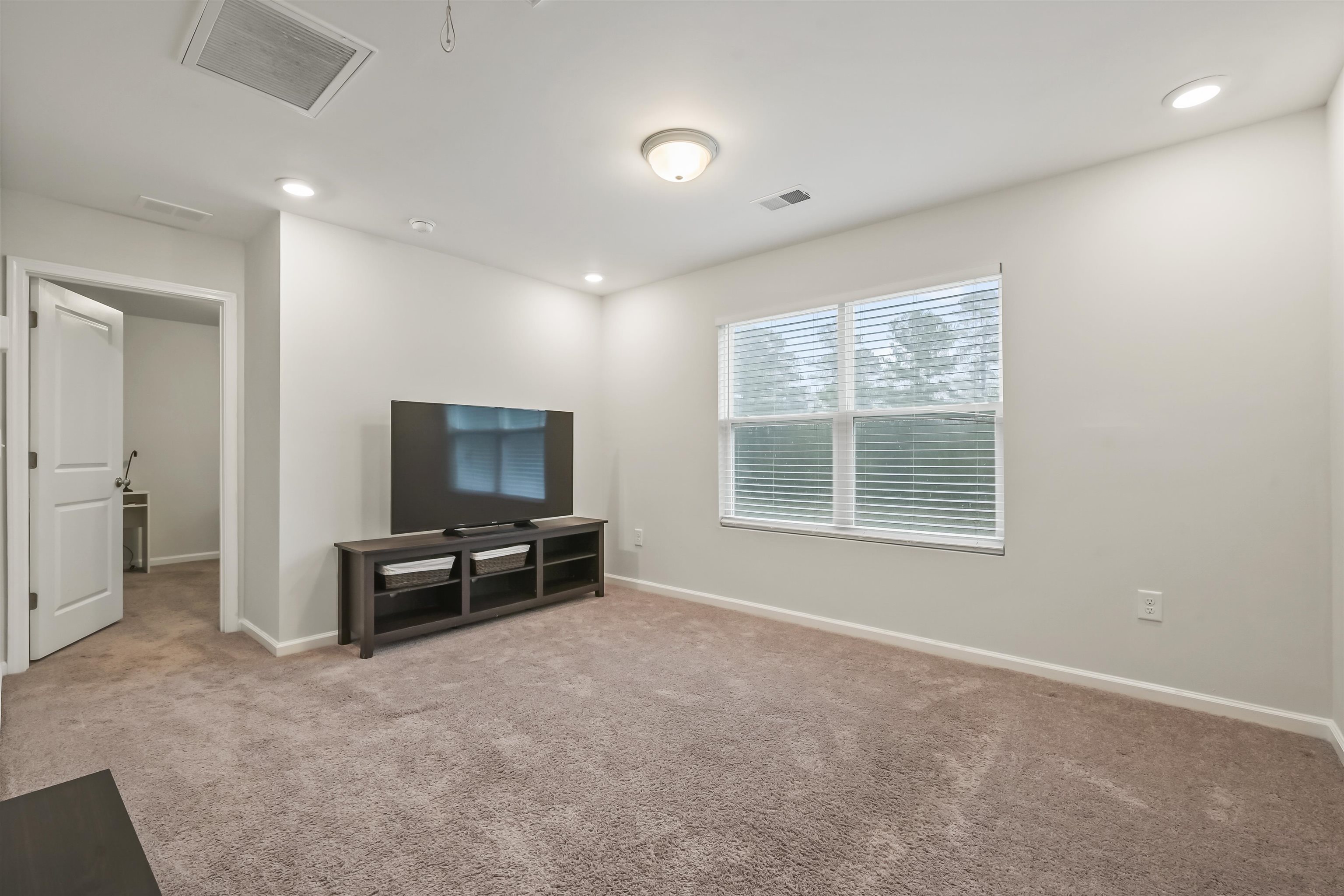 442 Archer Ct. Property Photo 28