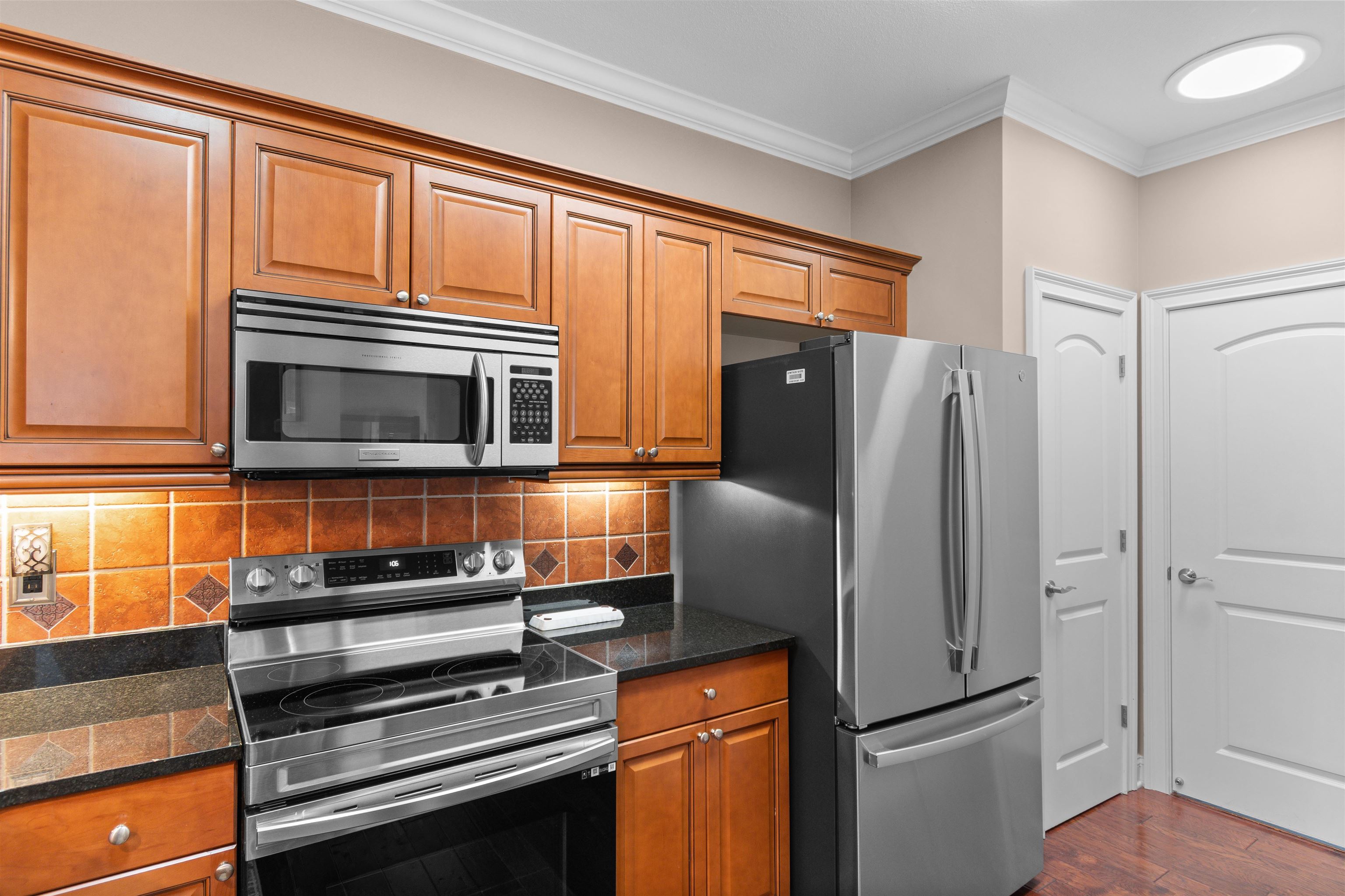 505 Norwich Ln. Property Photo 8