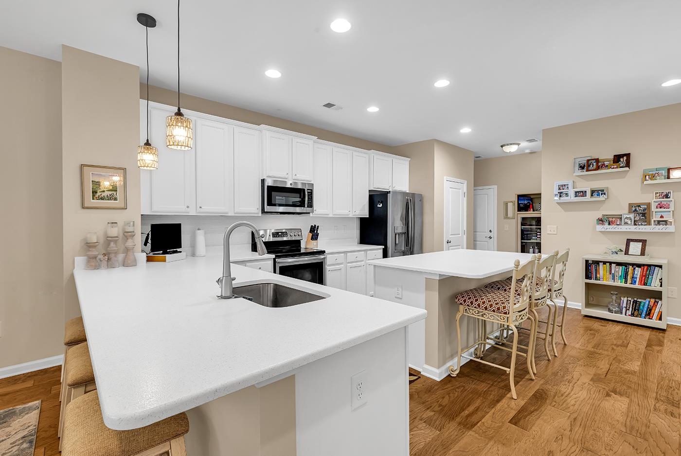 120 Queens Cove Place Property Photo 14