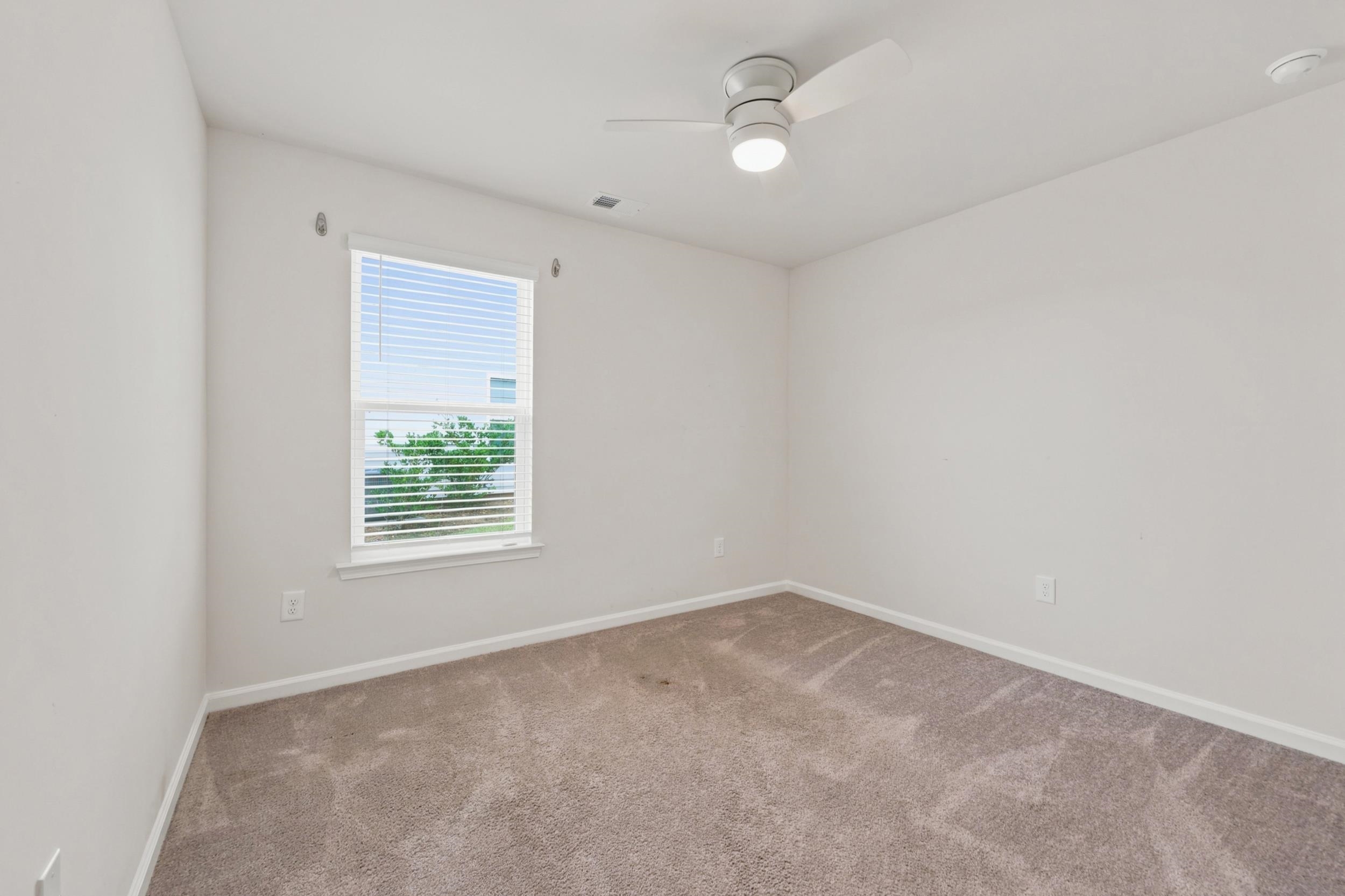 548 Talisman Trail Property Photo 11