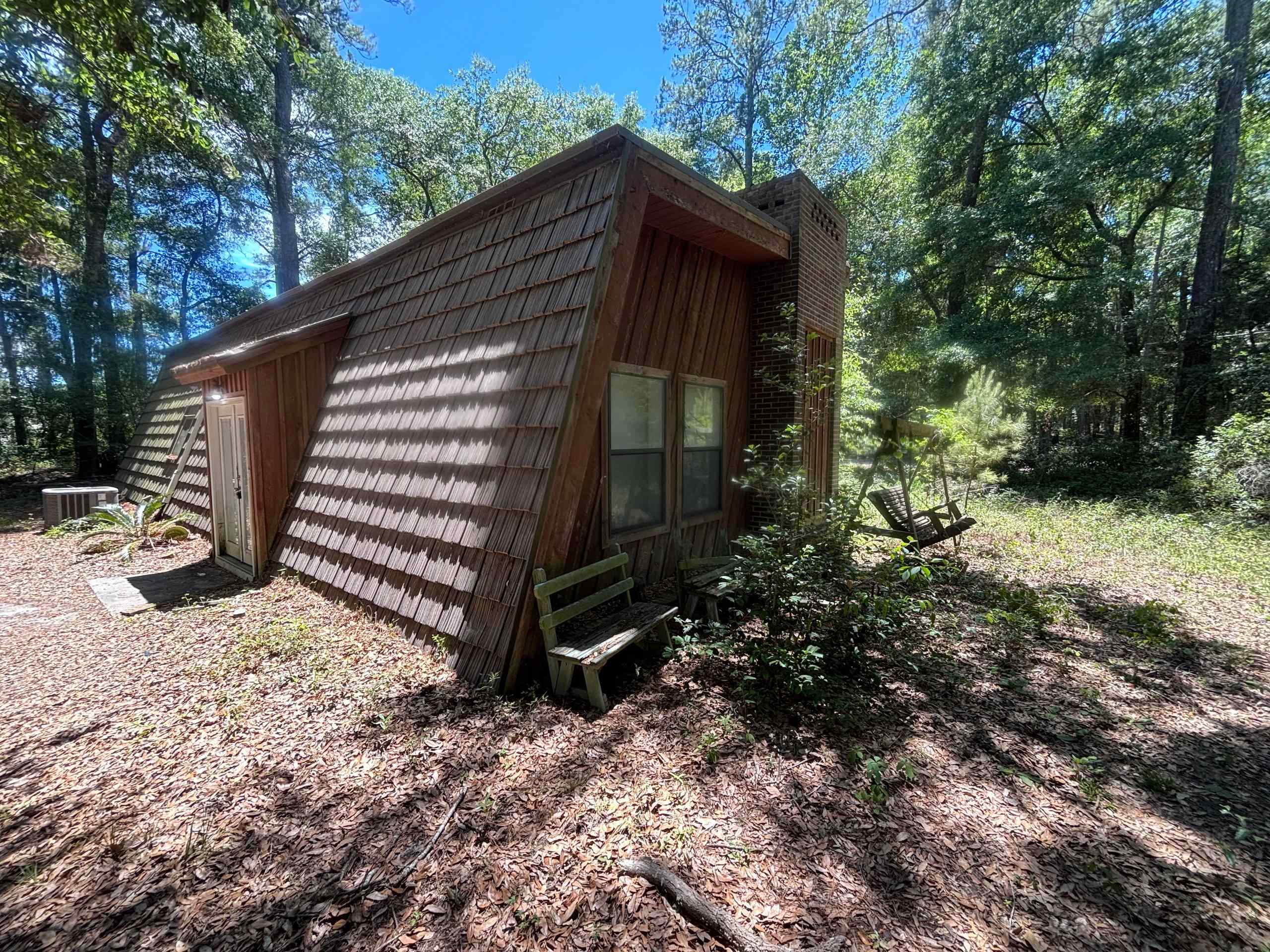 1343 Hagley Dr. Property Photo 2