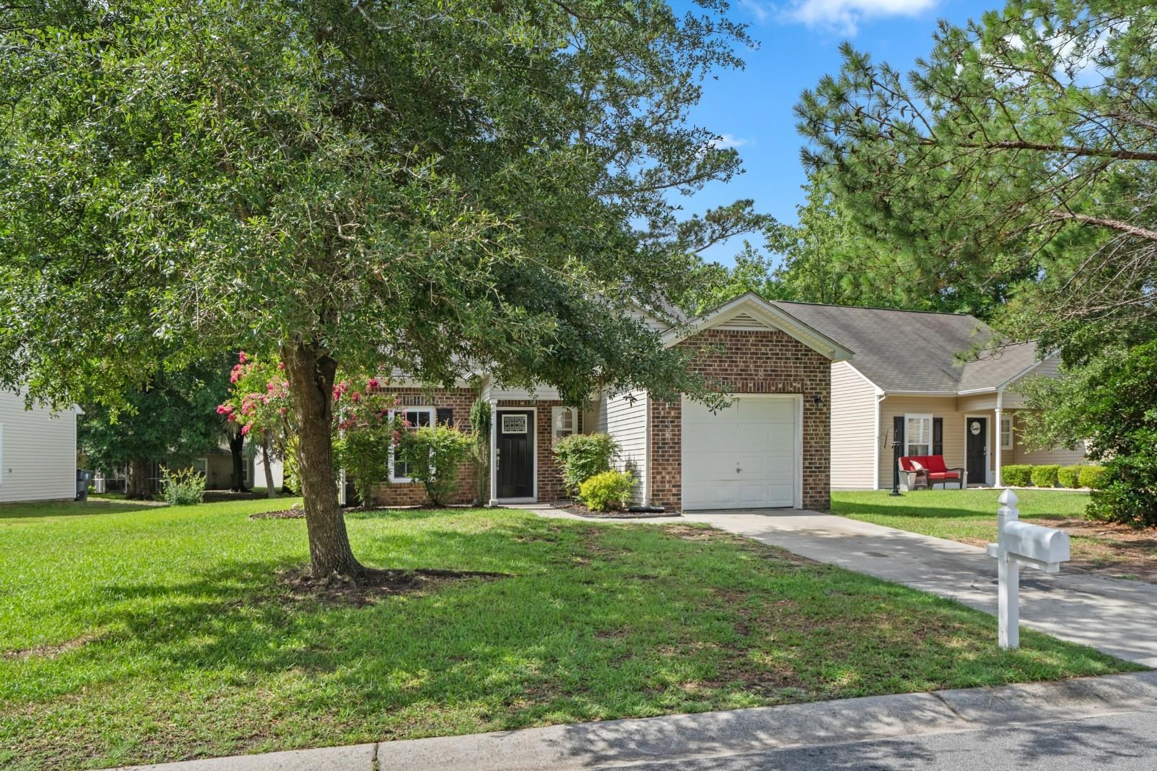 121 Bellegrove Dr. Property Photo 2
