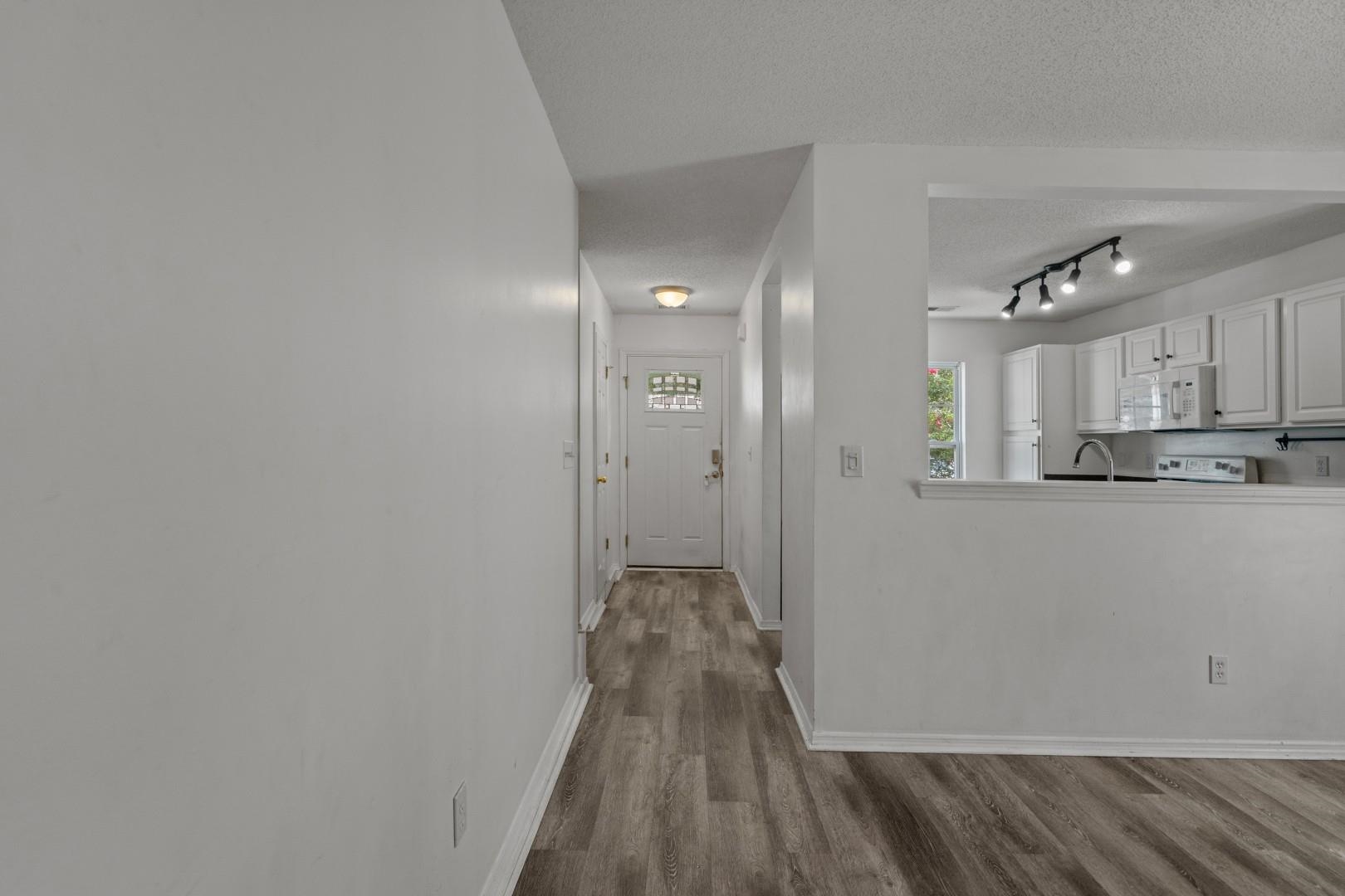121 Bellegrove Dr. Property Photo 6