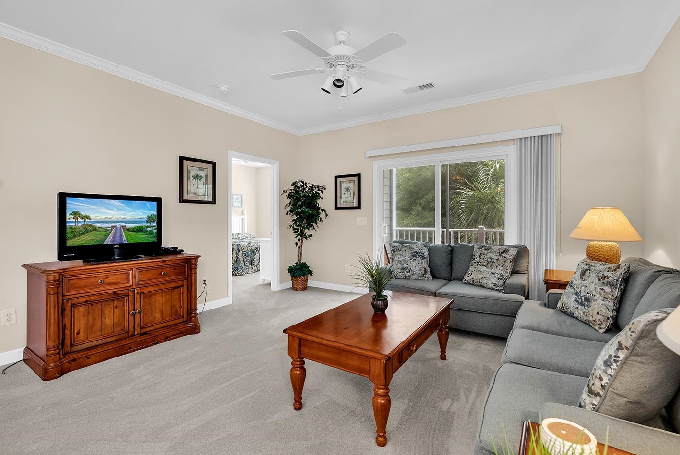 6253 Catalina Dr. Property Photo 12