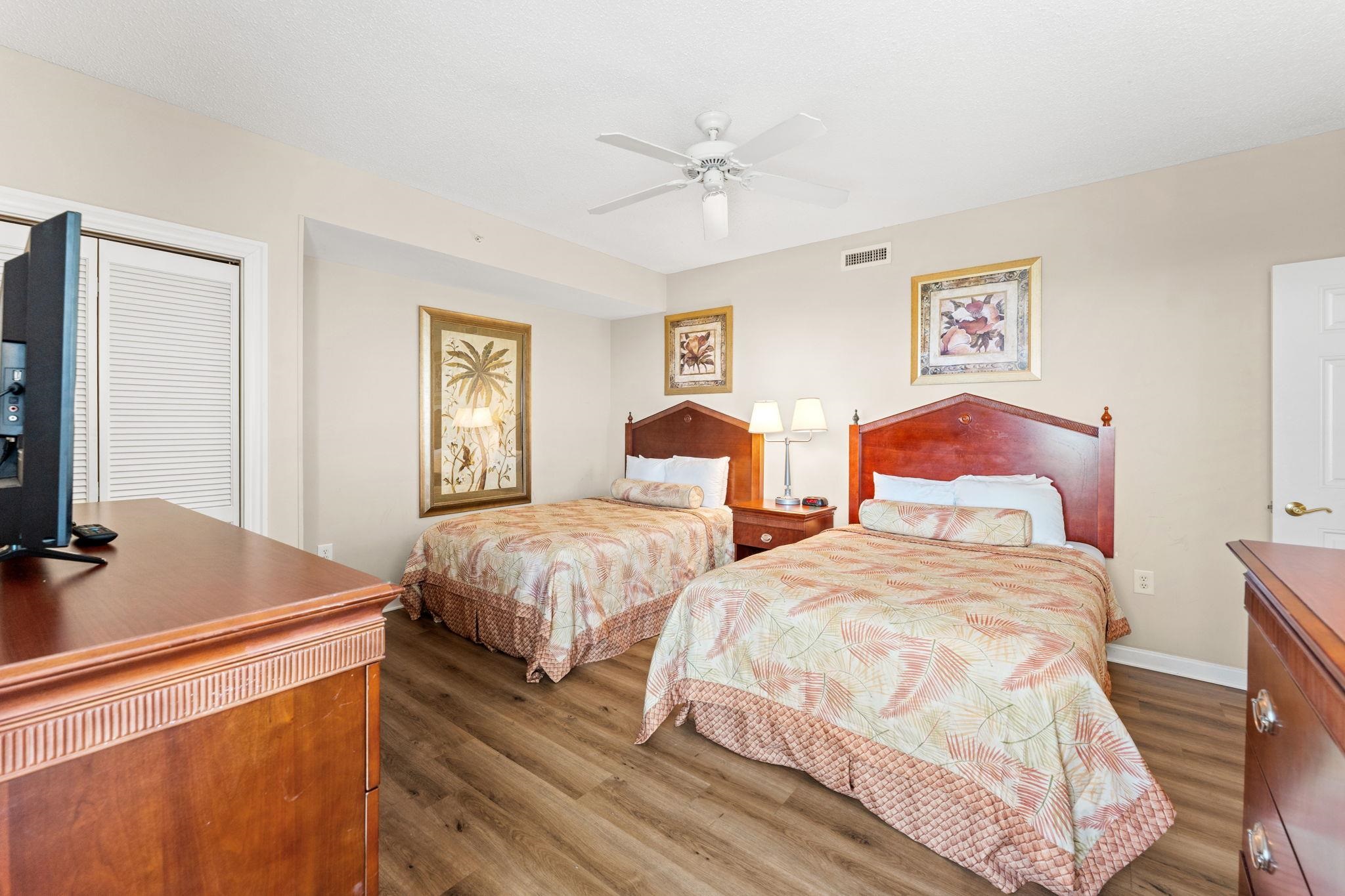 9994 Beach Club Dr. Property Photo 16