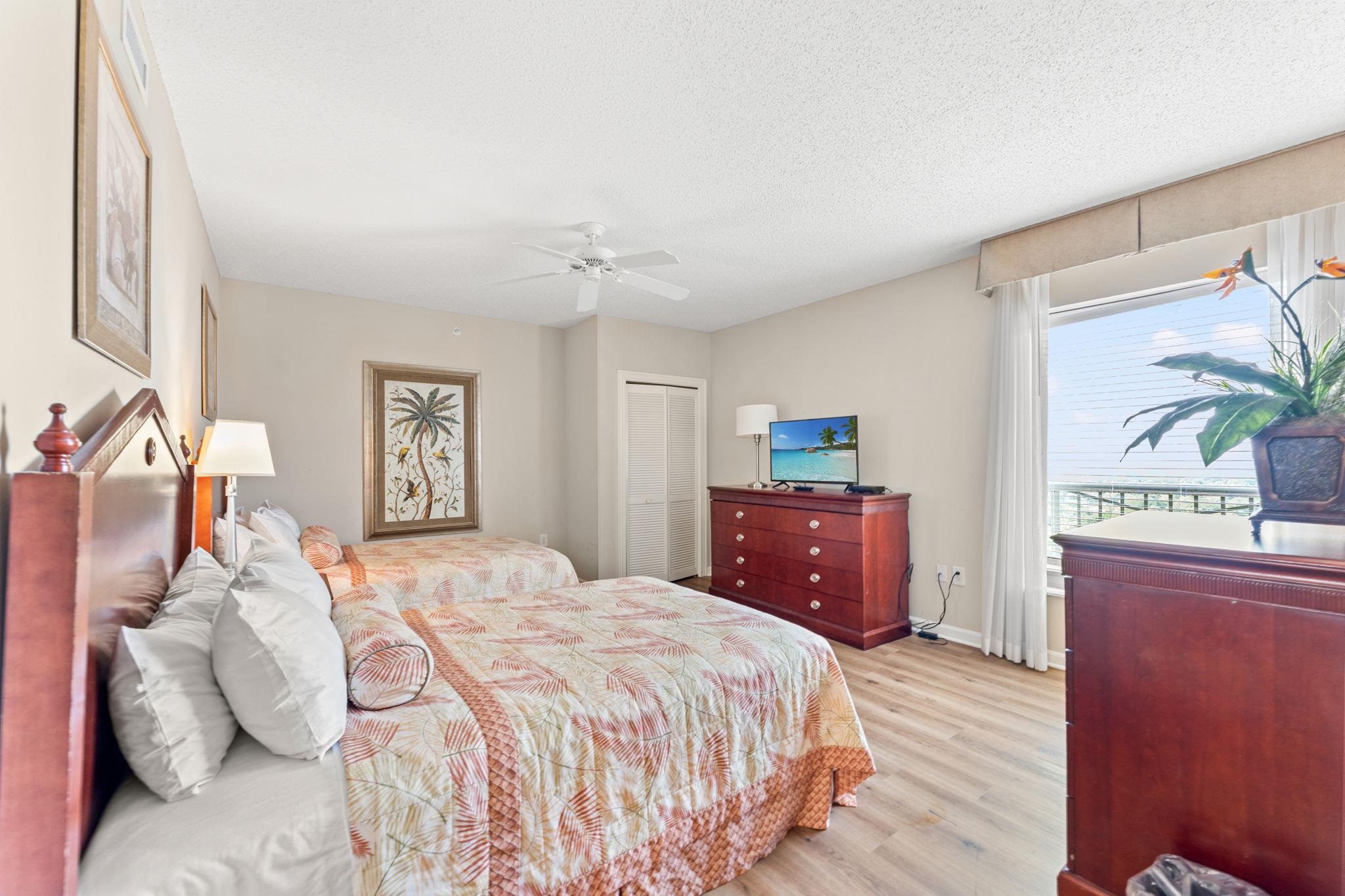 9994 Beach Club Dr. Property Photo 20