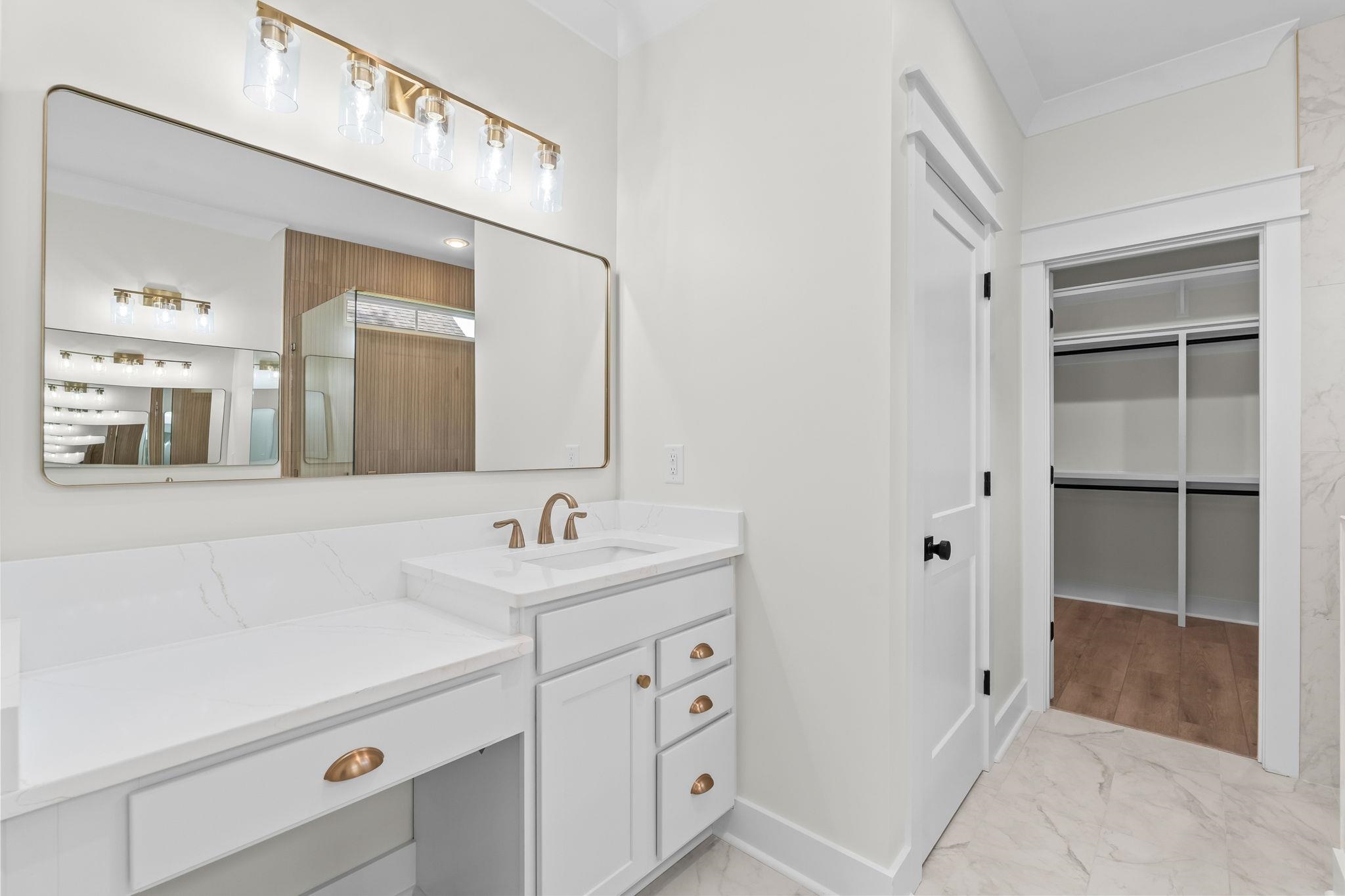 2836 Mcleod Ln. Property Photo 20