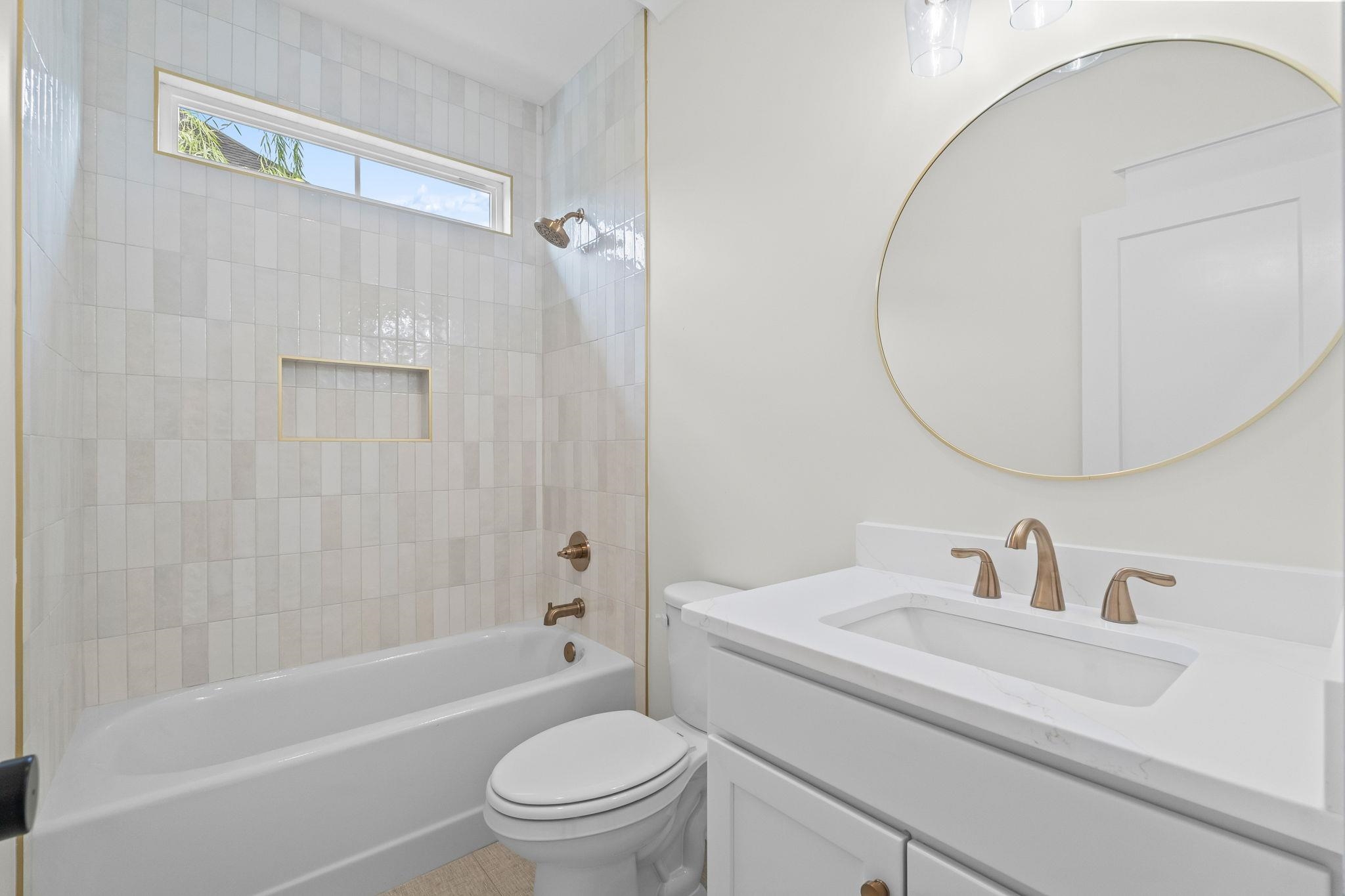 2836 Mcleod Ln. Property Photo 27
