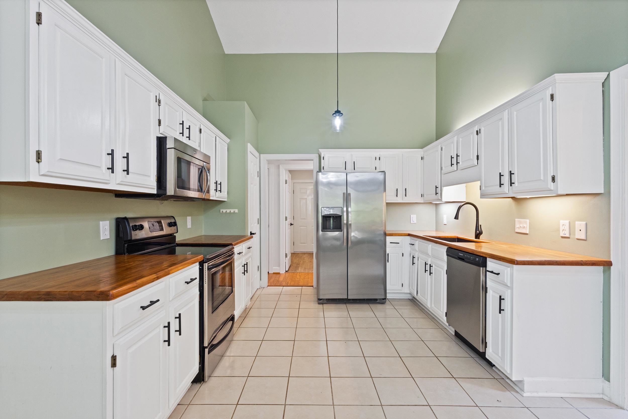 9511 Indigo Club Dr. Property Photo 8