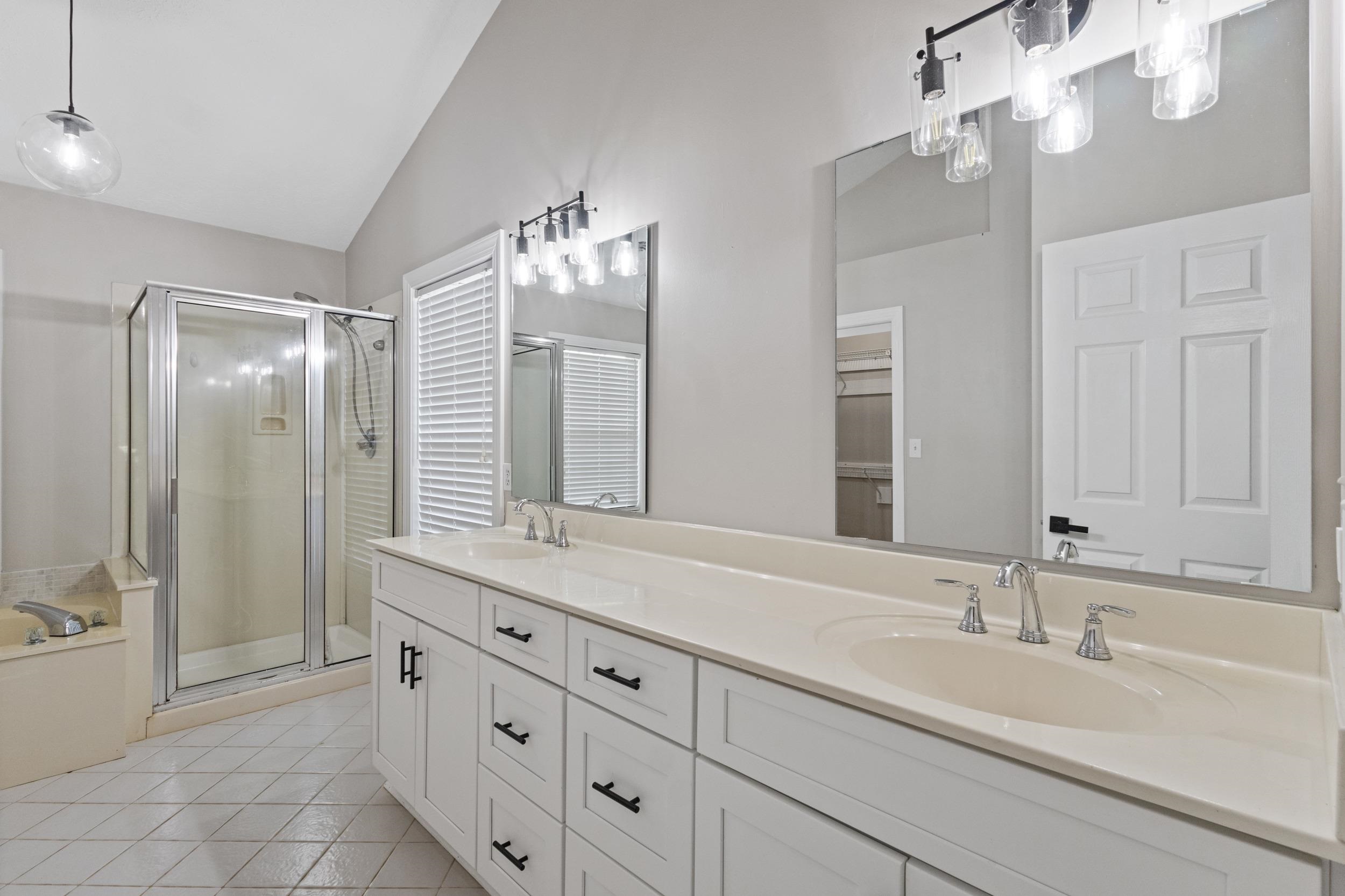 9511 Indigo Club Dr. Property Photo 14