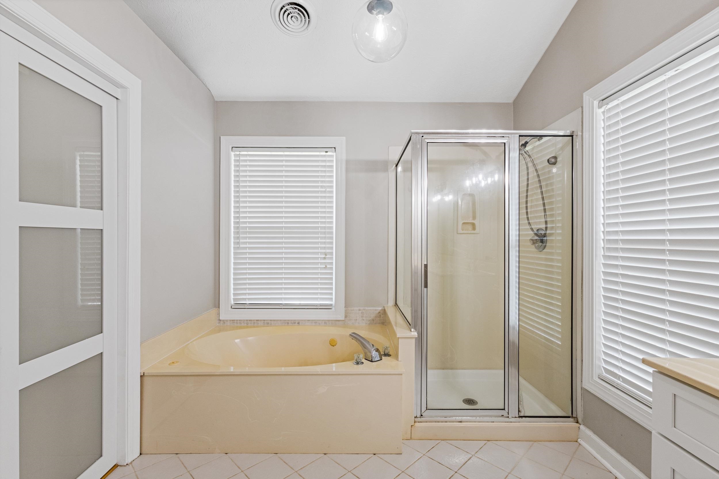 9511 Indigo Club Dr. Property Photo 16