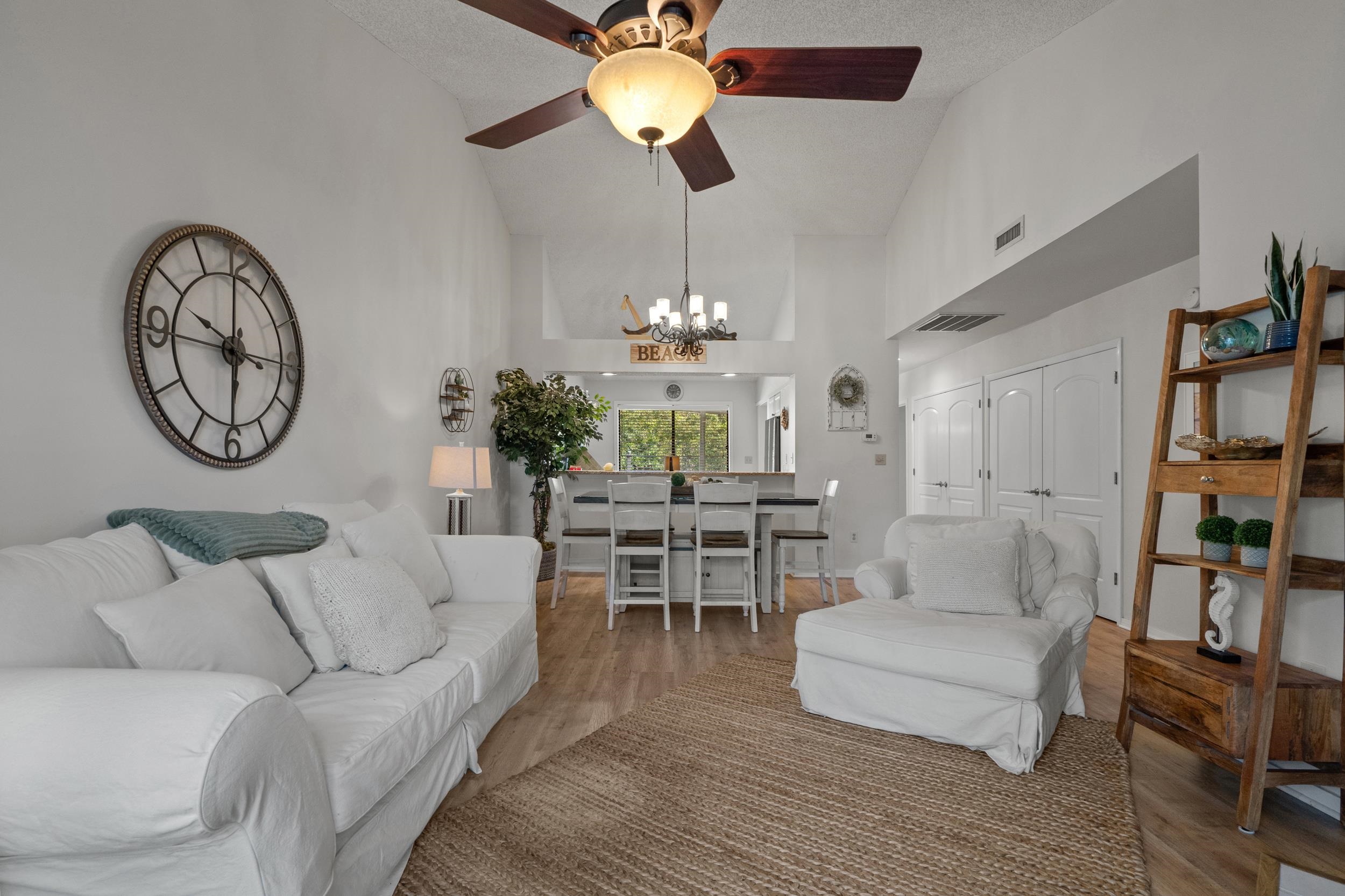 305 Myrtlewood Ct. Property Photo 9