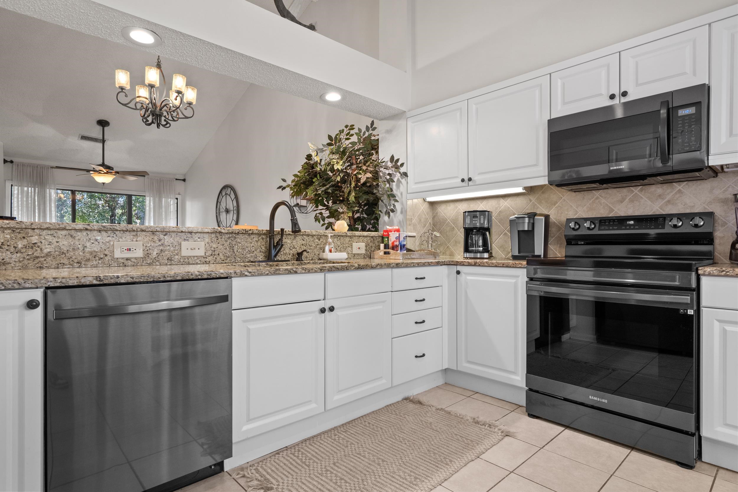 305 Myrtlewood Ct. Property Photo 14