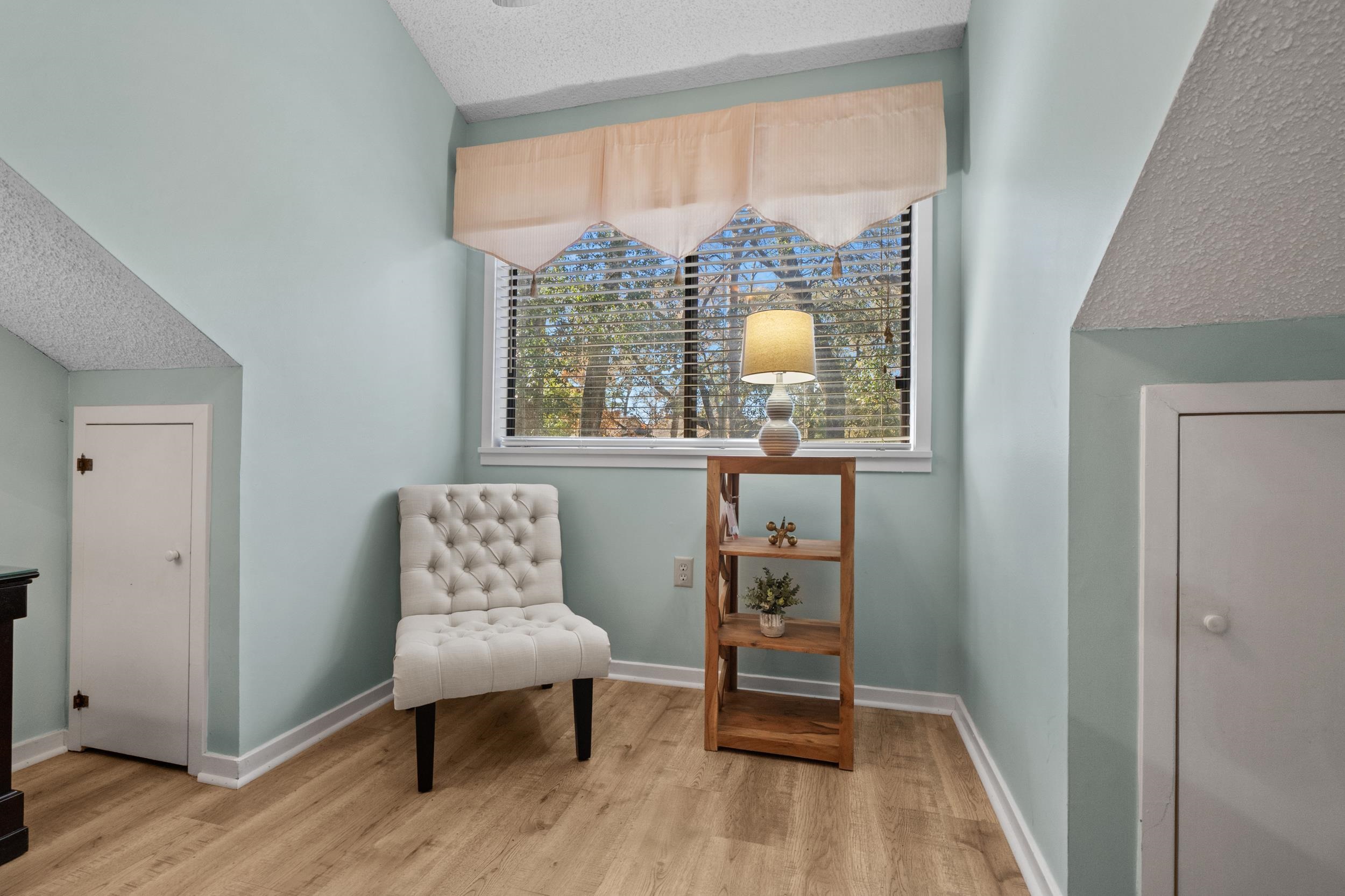 305 Myrtlewood Ct. Property Photo 16