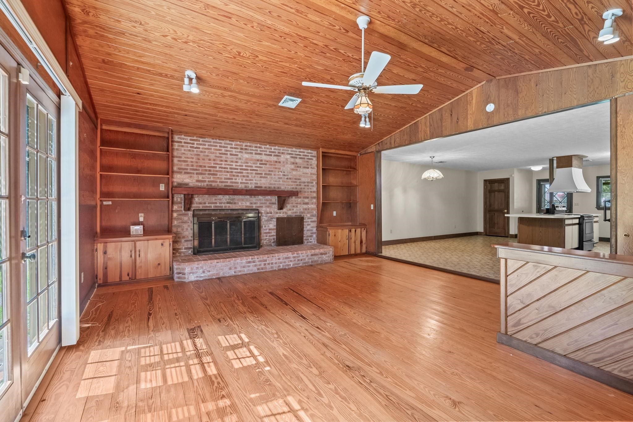 3139 Shetland Ln. Property Photo 24