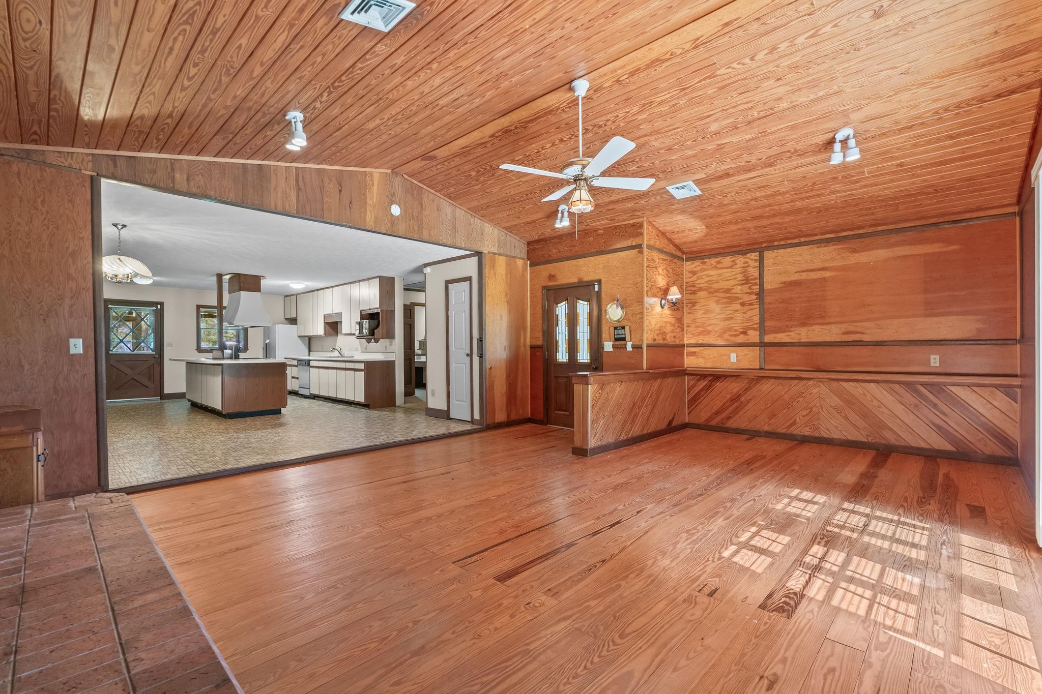 3139 Shetland Ln. Property Photo 25