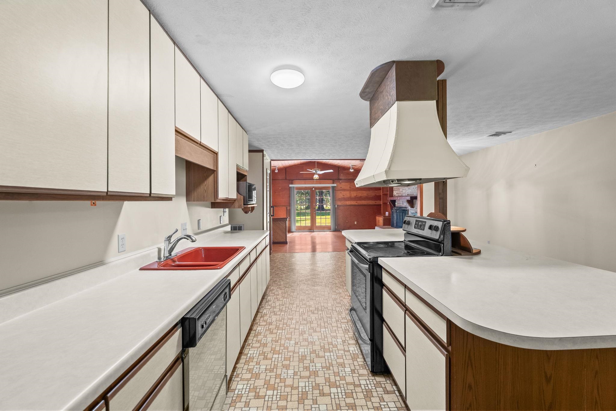 3139 Shetland Ln. Property Photo 34
