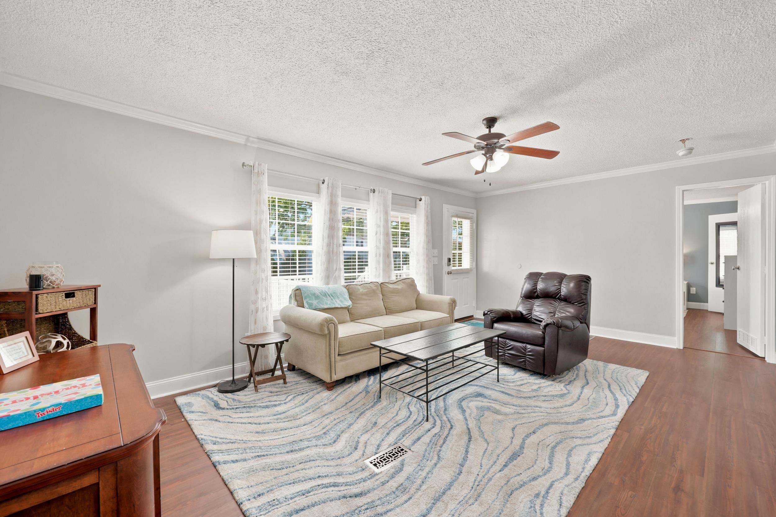 811 Waterway Dr. Property Photo 10