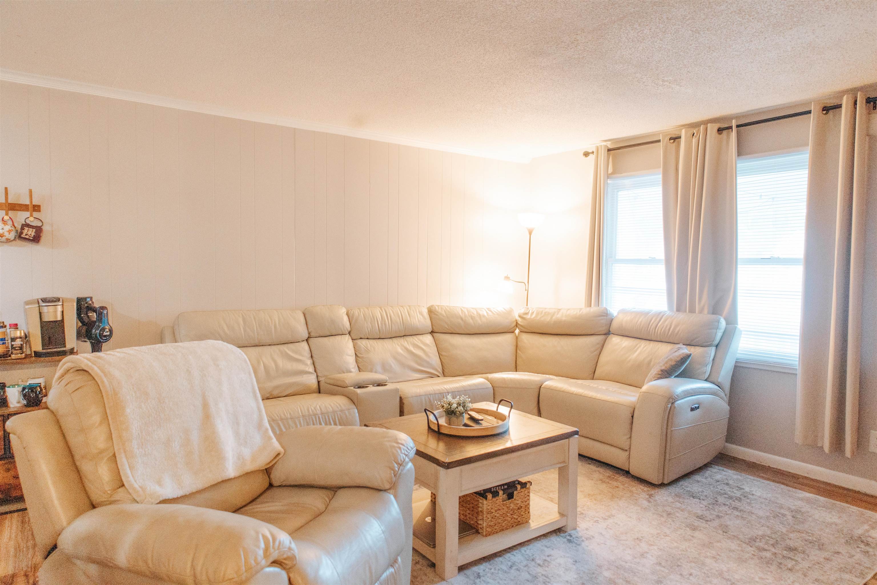 1298 Forestbrook Rd. Property Photo 4