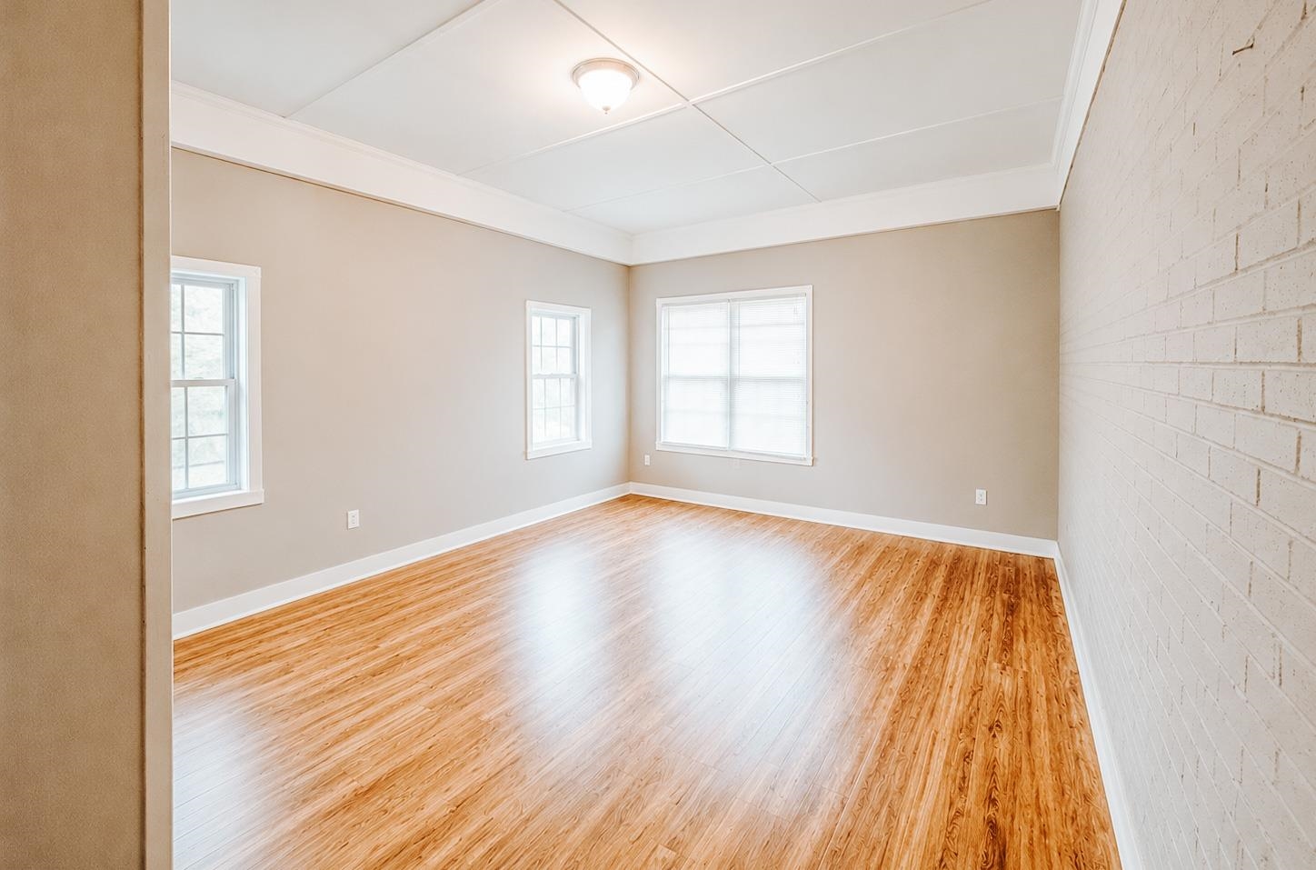 1298 Forestbrook Rd. Property Photo 5