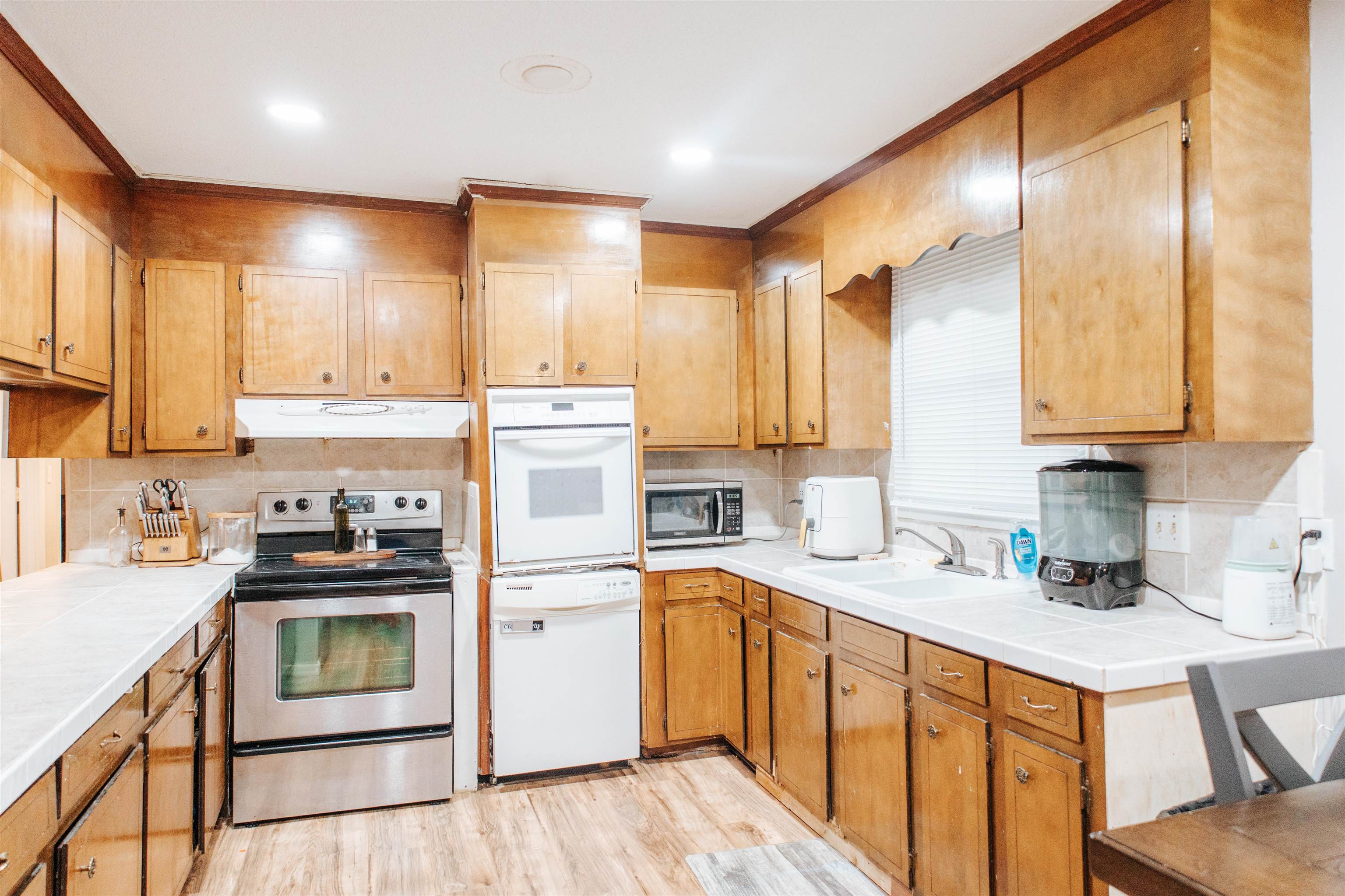 1298 Forestbrook Rd. Property Photo 6