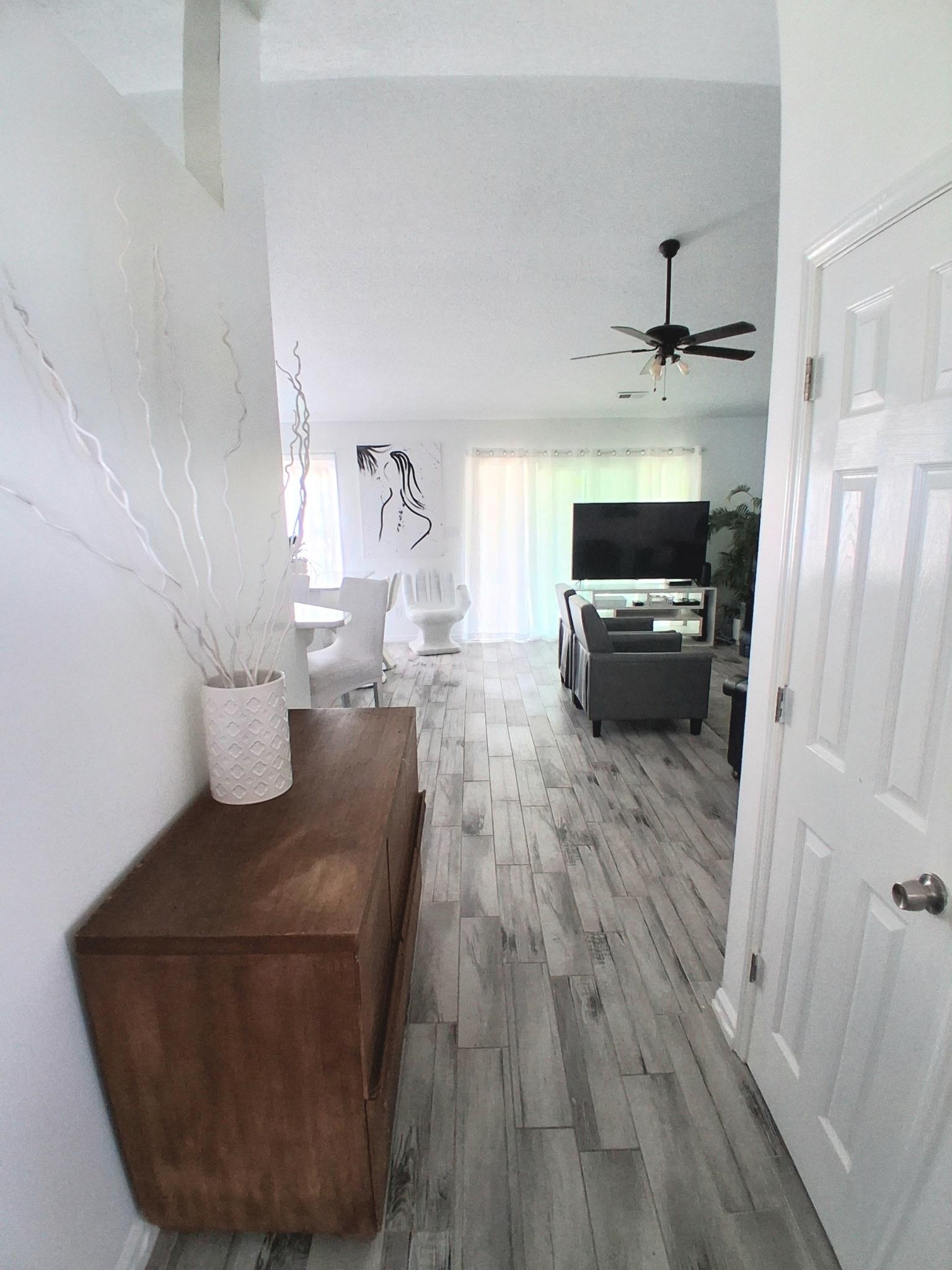 761 Drawbridge Dr. Property Photo 4