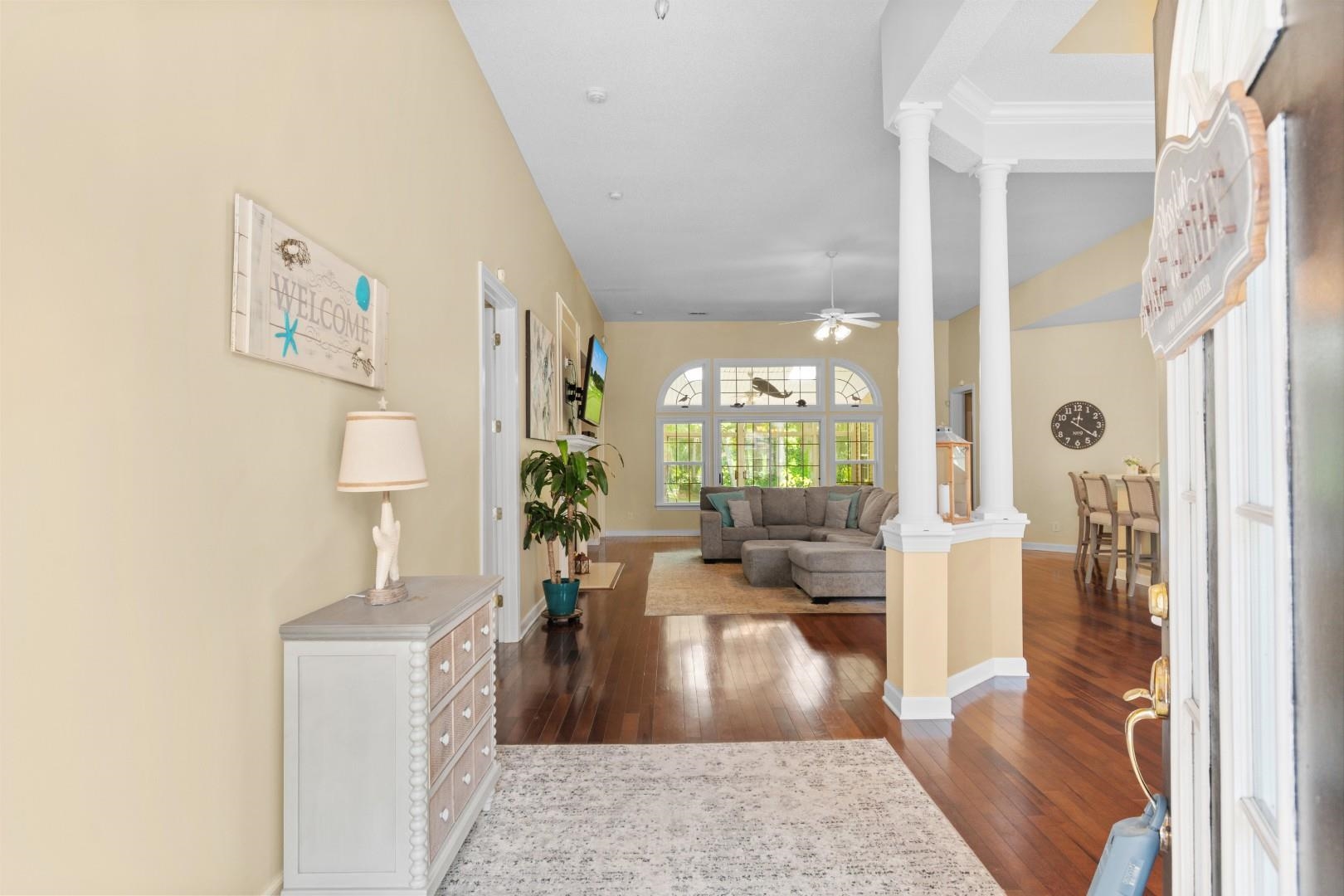 6371 Longwood Dr. Property Photo 2