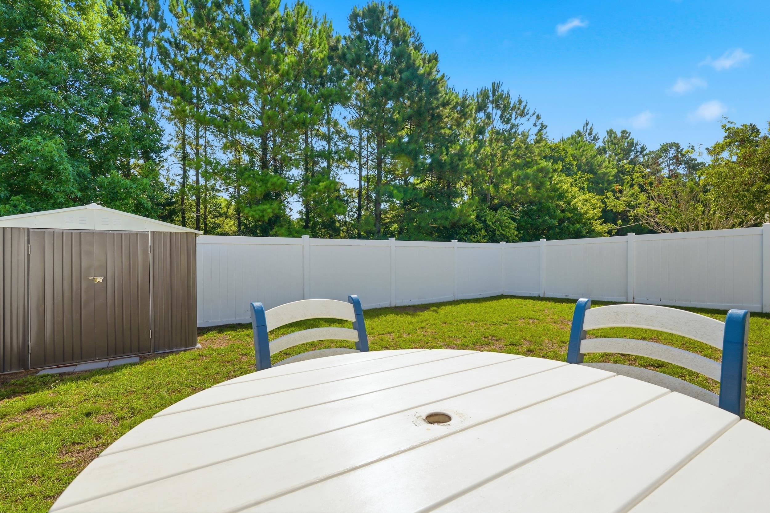 3081 Regency Oak Dr. Property Photo 8