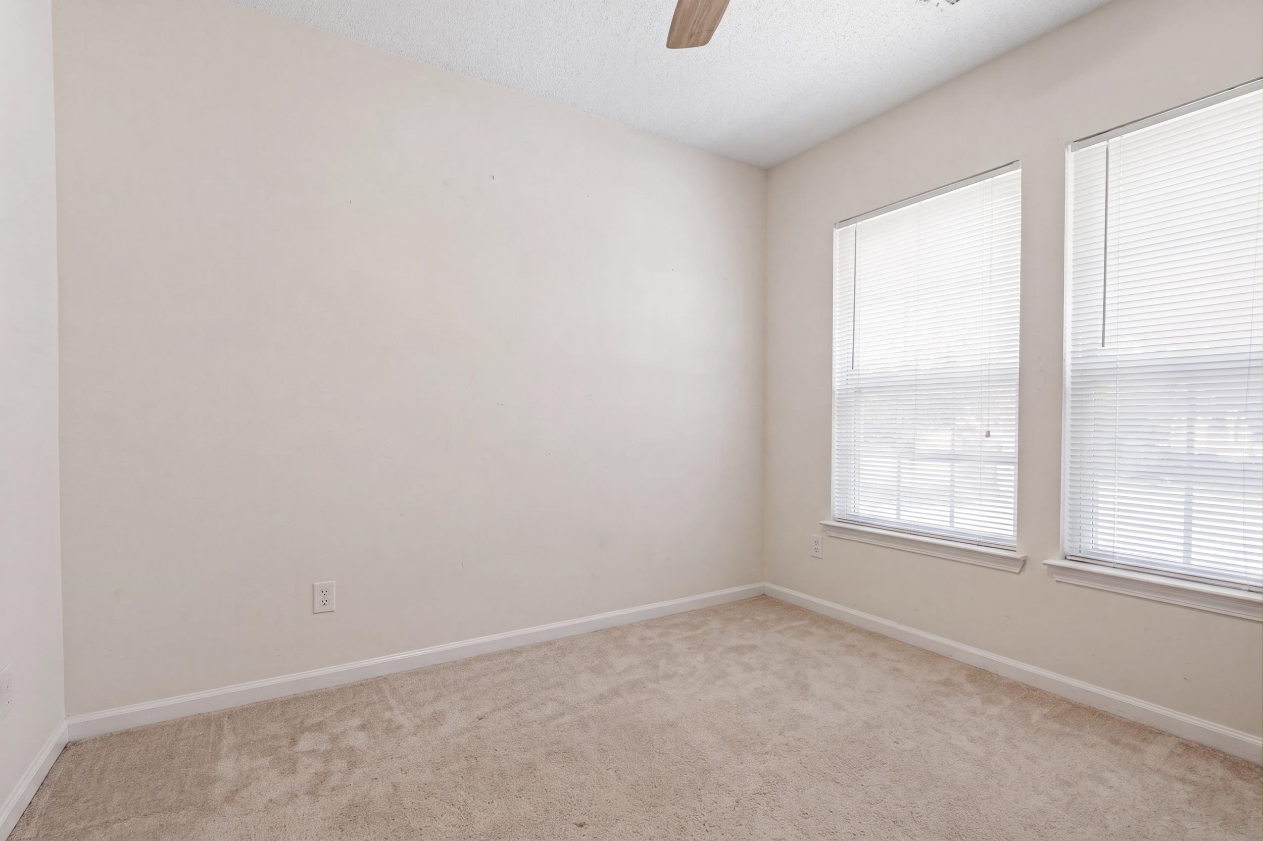 3081 Regency Oak Dr. Property Photo 13