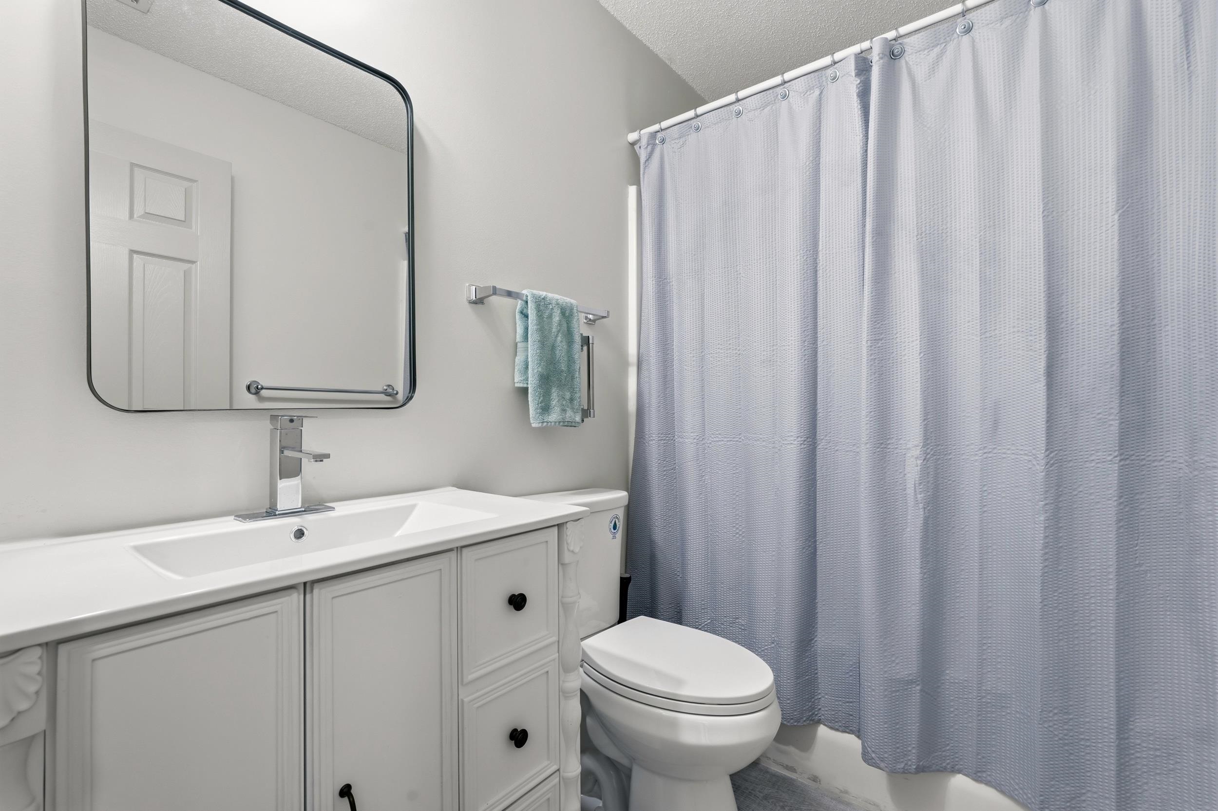 3081 Regency Oak Dr. Property Photo 15