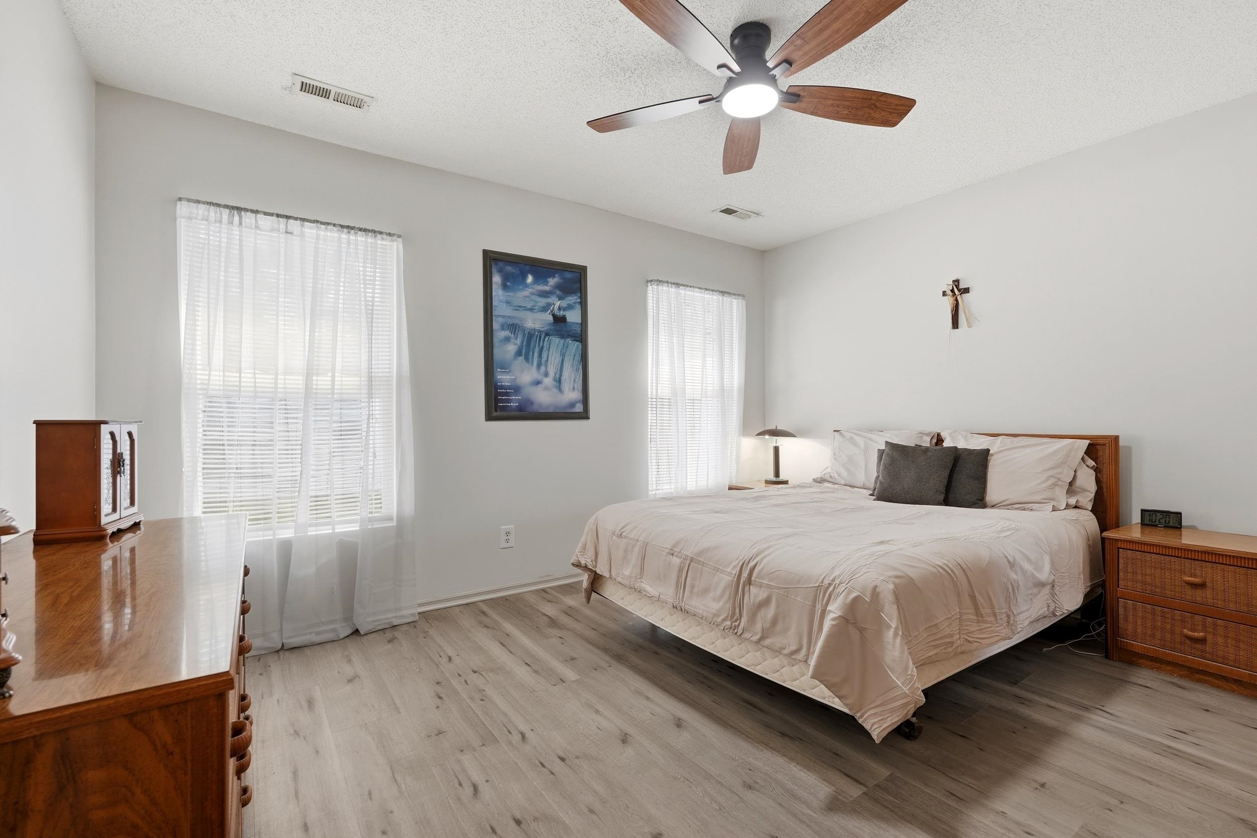 3081 Regency Oak Dr. Property Photo 16