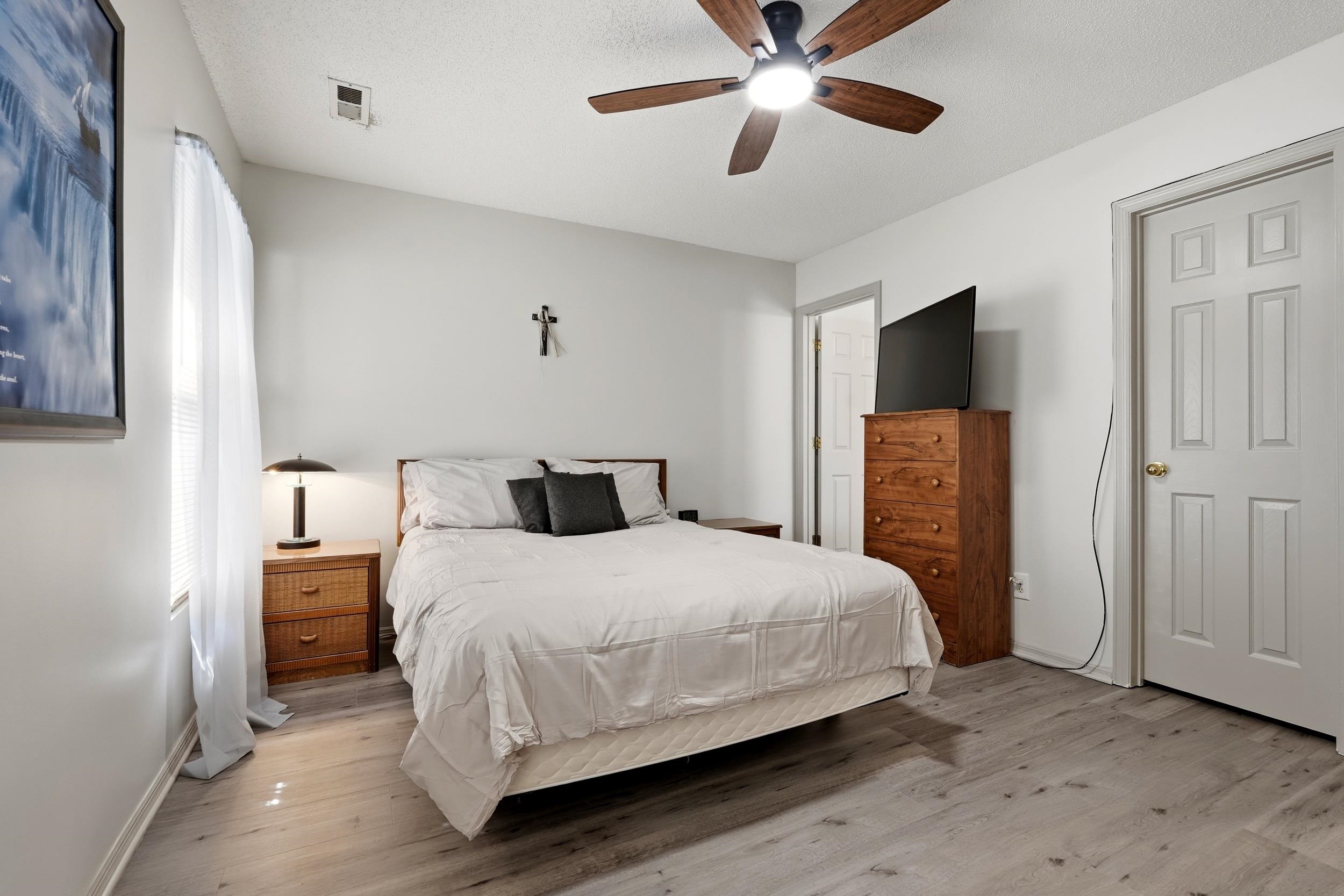 3081 Regency Oak Dr. Property Photo 17