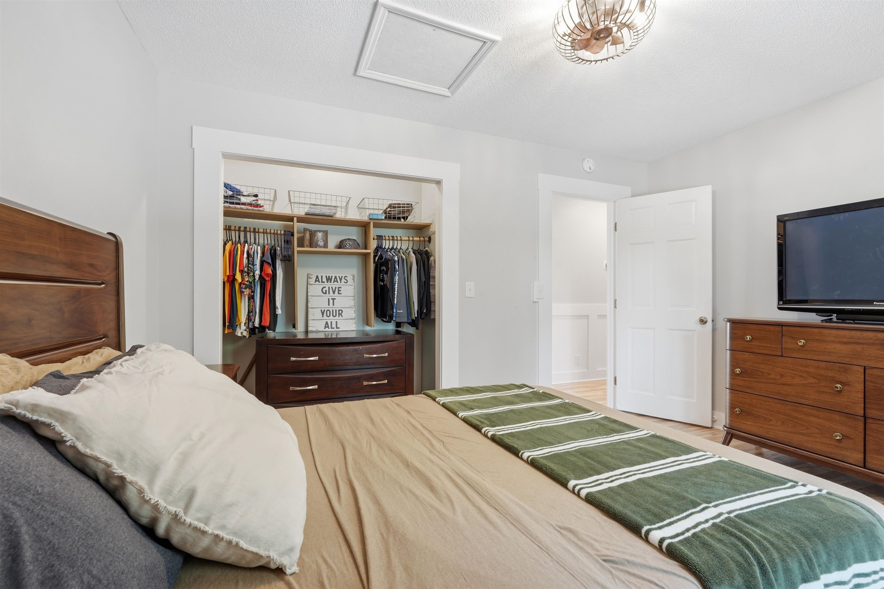 5270 Berkeley Ct. Property Photo 32