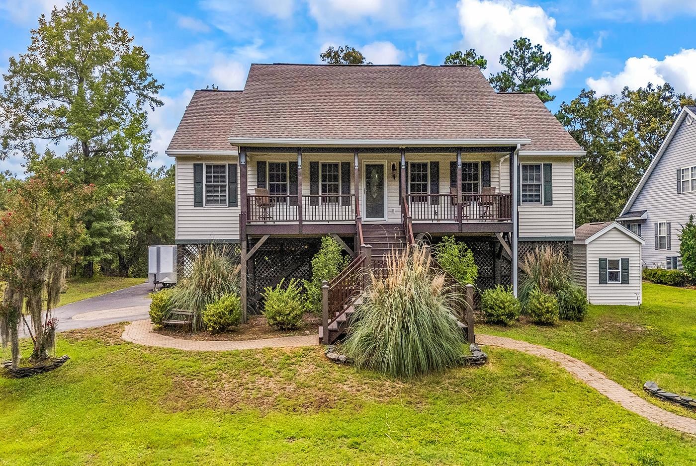 1870 Gray Oaks Dr. Property Photo 1