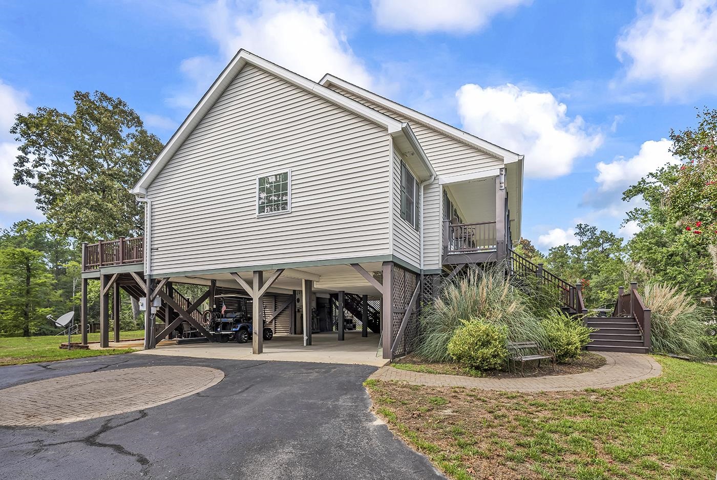 1870 Gray Oaks Dr. Property Photo 43
