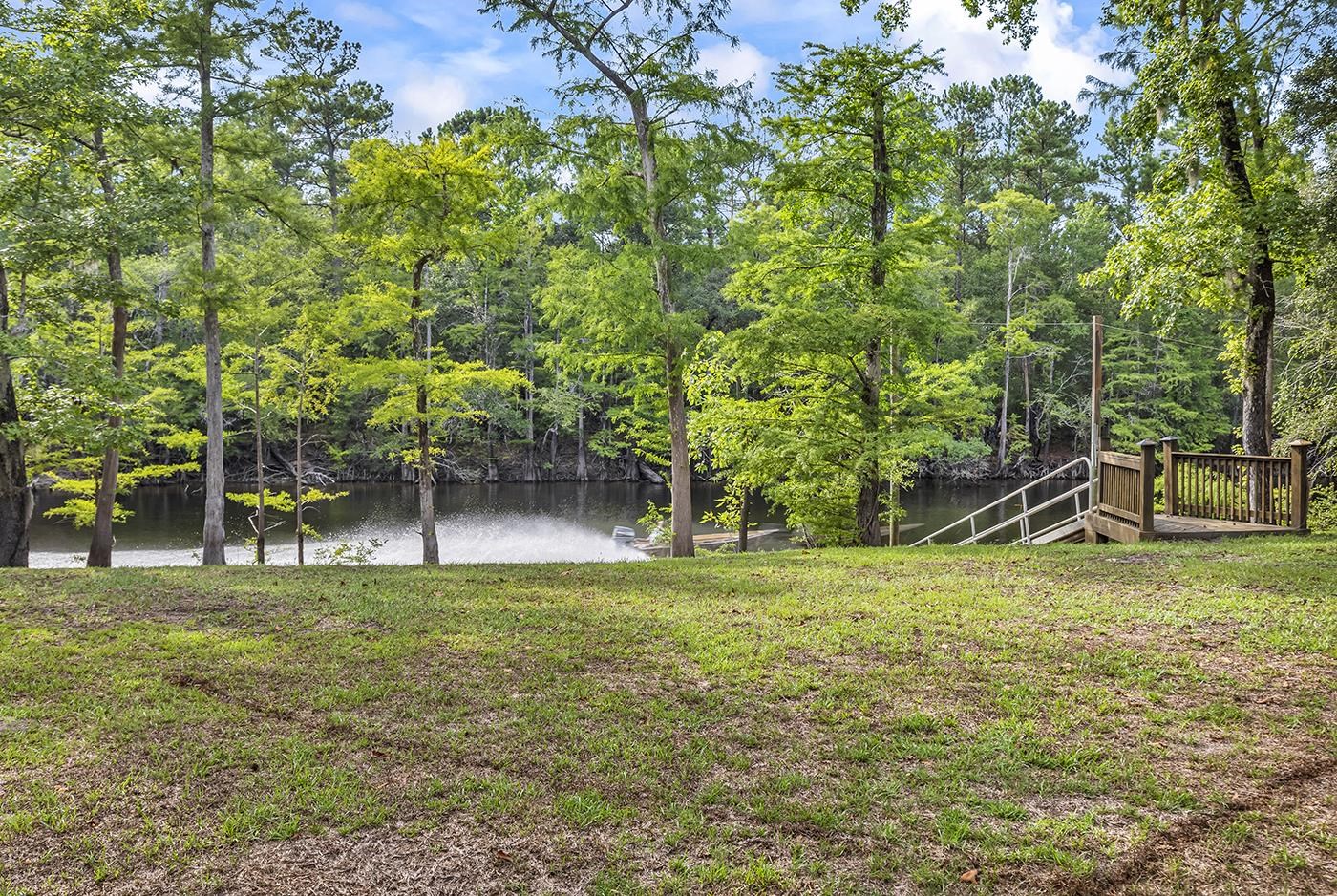 1870 Gray Oaks Dr. Property Photo 46