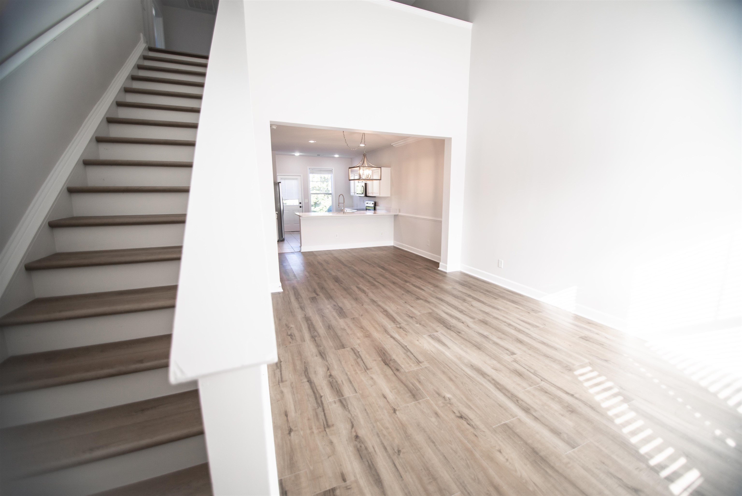 1005 Balmore Dr. Property Photo 4