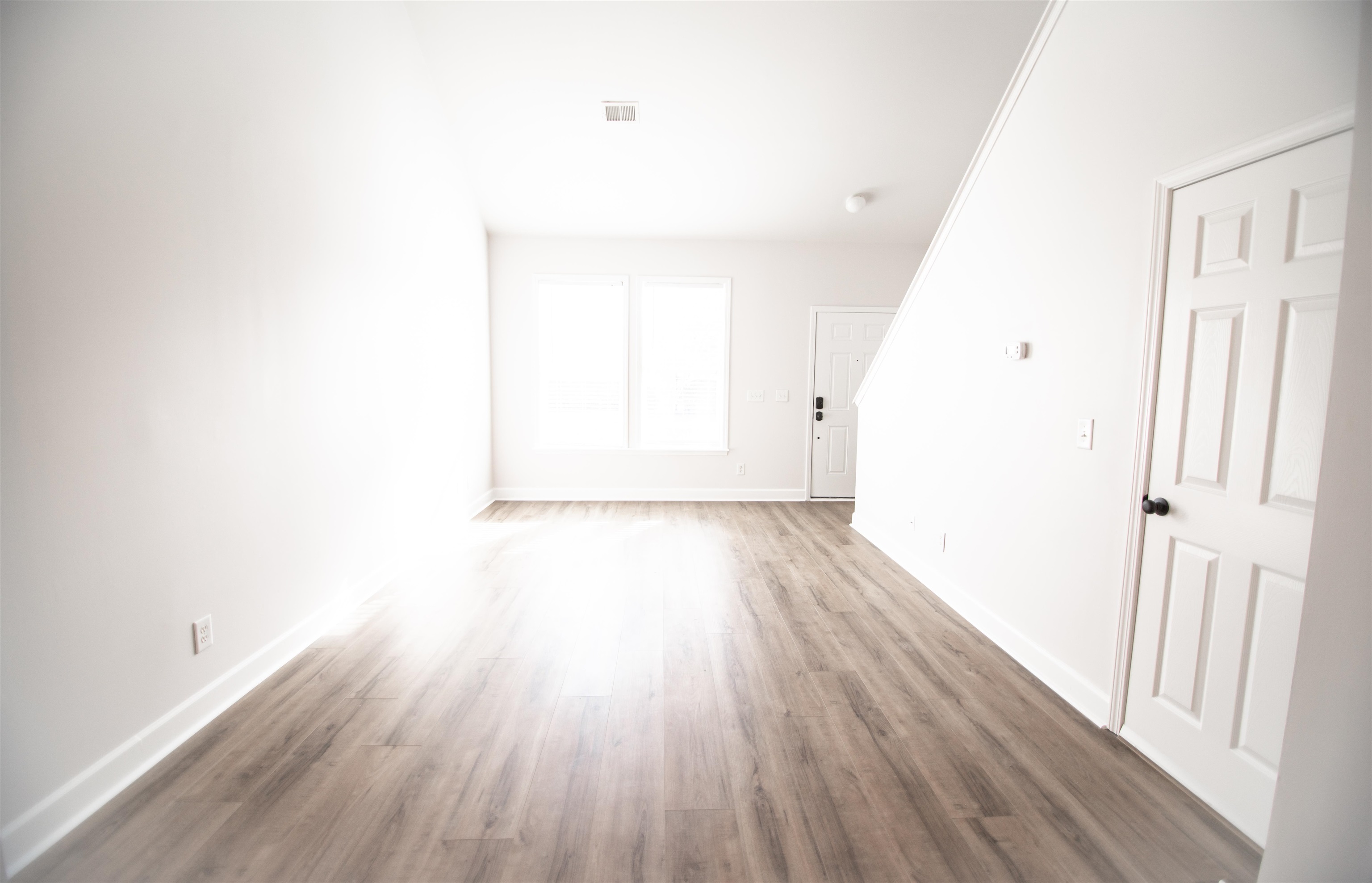 1005 Balmore Dr. Property Photo 6