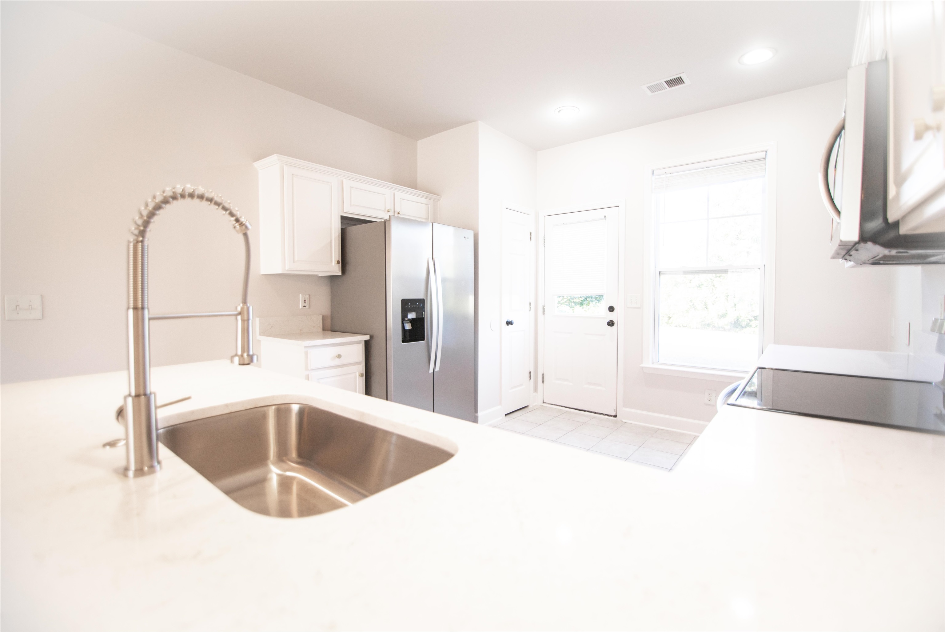 1005 Balmore Dr. Property Photo 9