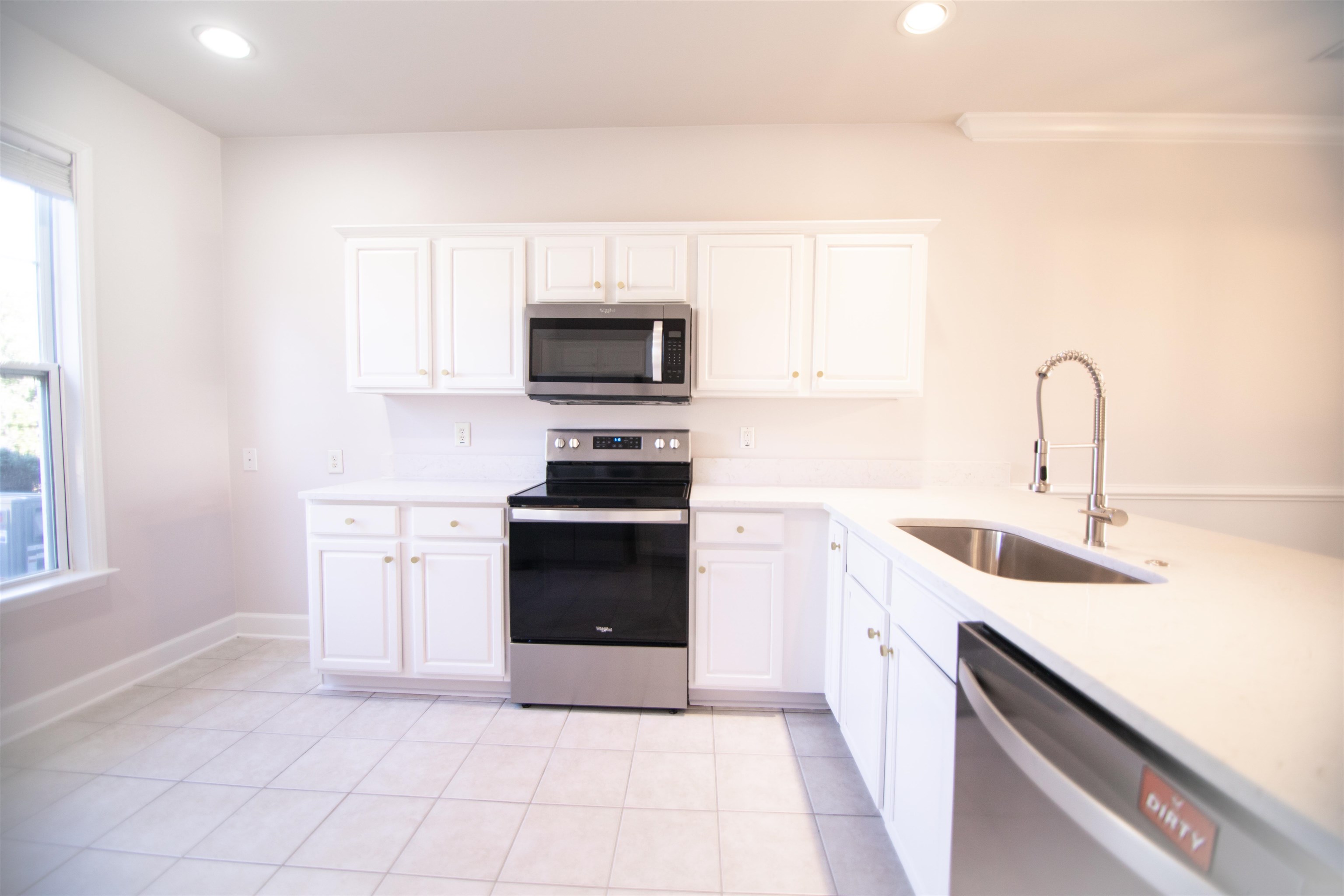1005 Balmore Dr. Property Photo 12