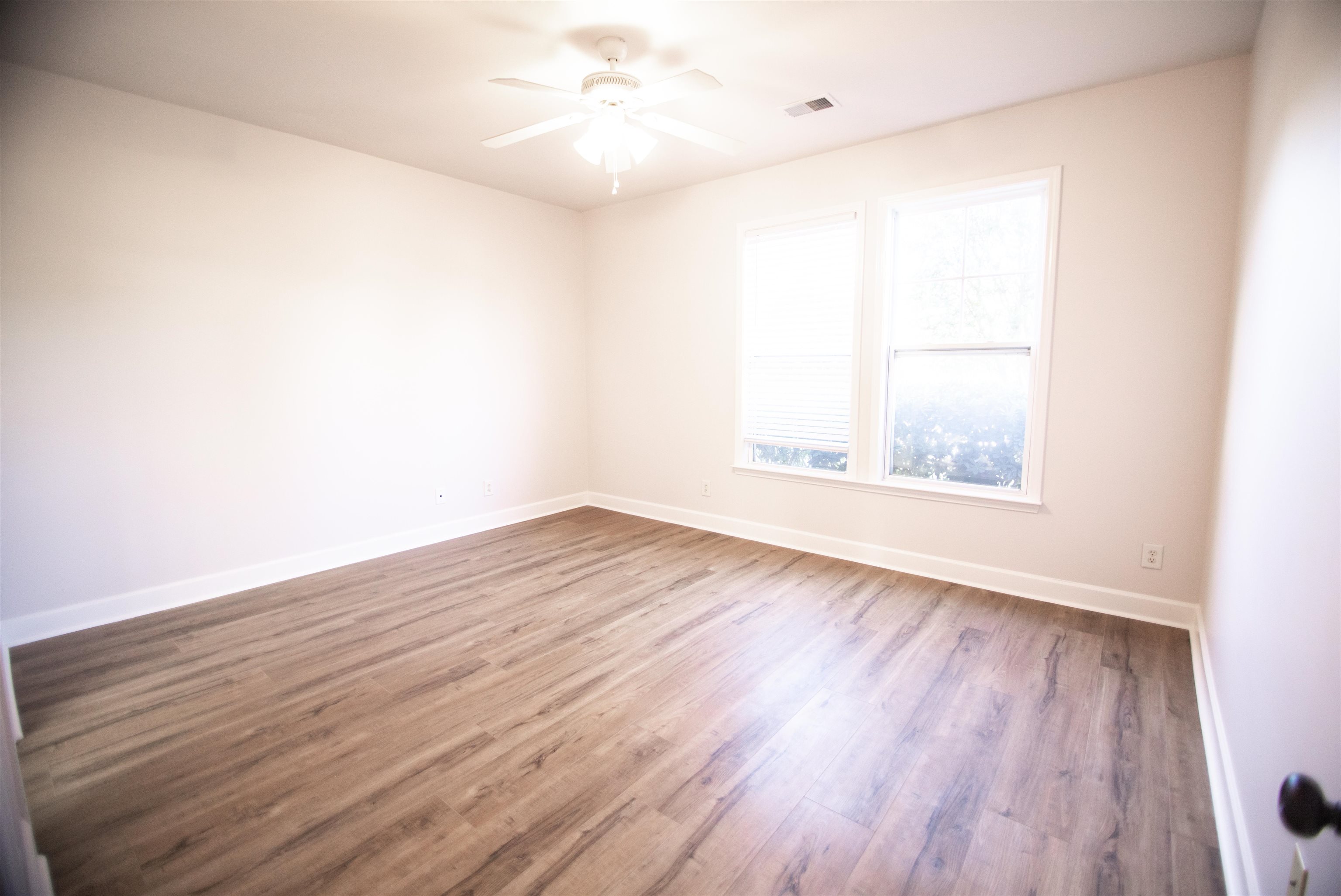 1005 Balmore Dr. Property Photo 14