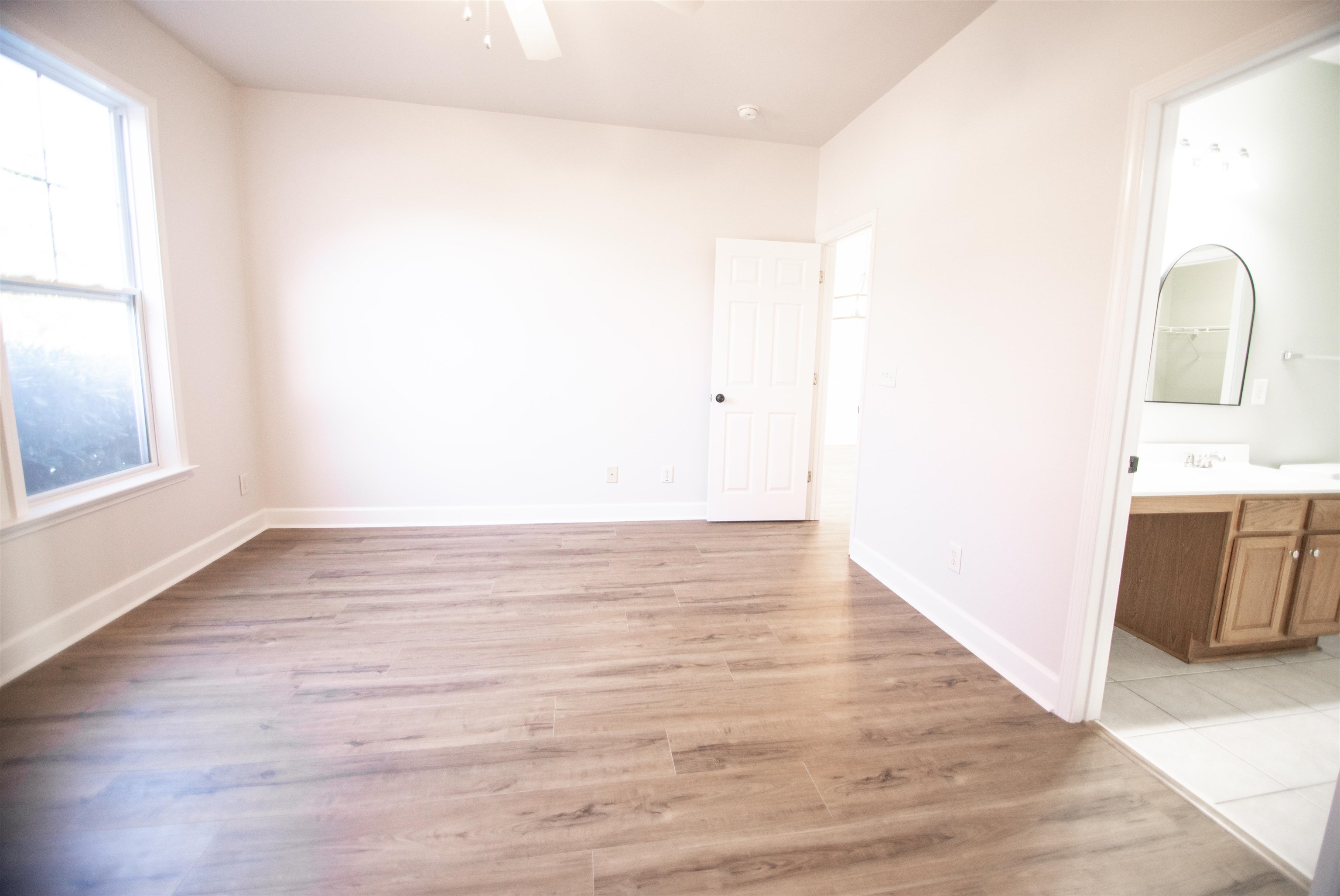 1005 Balmore Dr. Property Photo 15