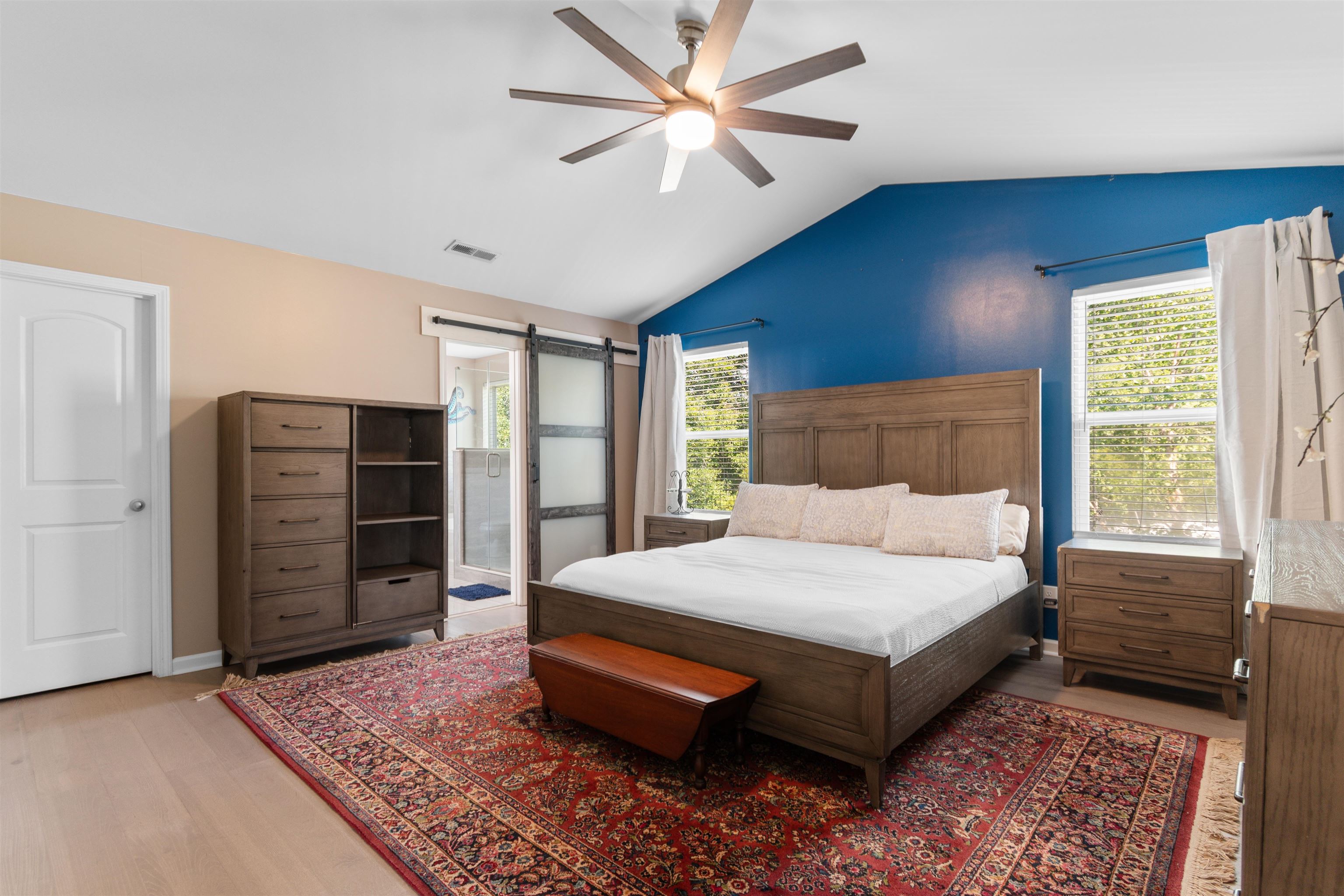 200 Davis Ct. Property Photo 4